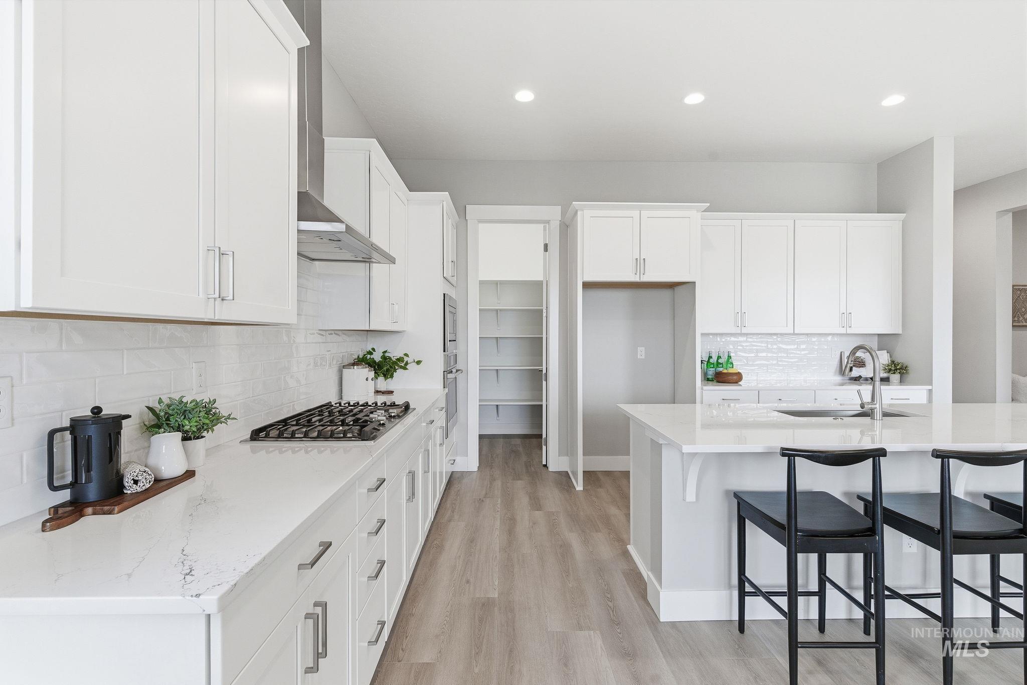 2301 N Mountain Vista Ave, Star, Idaho 83669, 3 Bedrooms, 2.5 Bathrooms, Residential For Sale, Price $749,990, 98968017