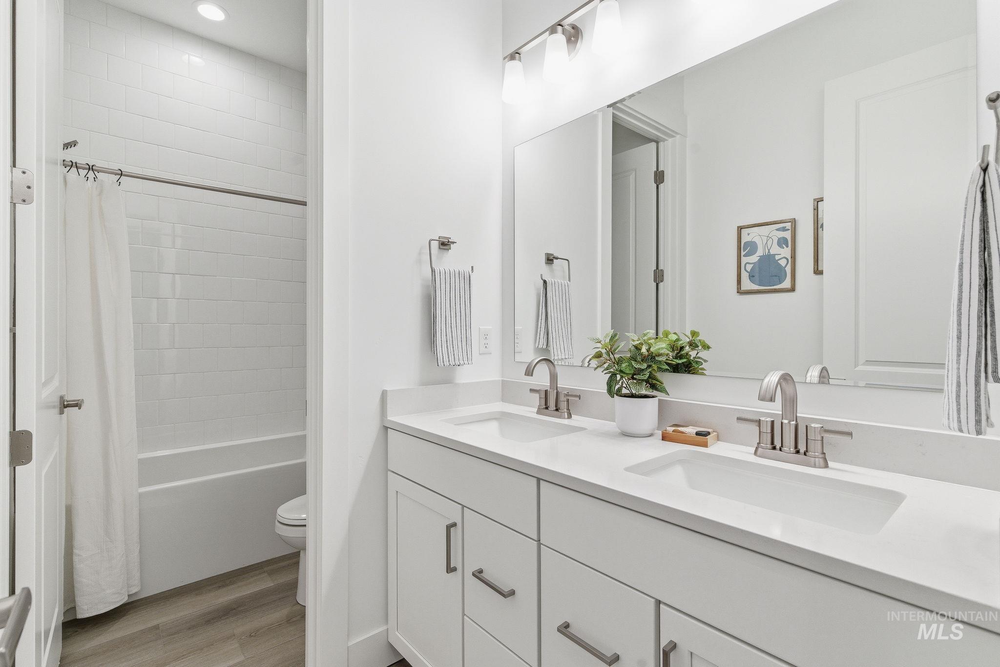 2301 N Mountain Vista Ave, Star, Idaho 83669, 3 Bedrooms, 2.5 Bathrooms, Residential For Sale, Price $749,990, 98968017