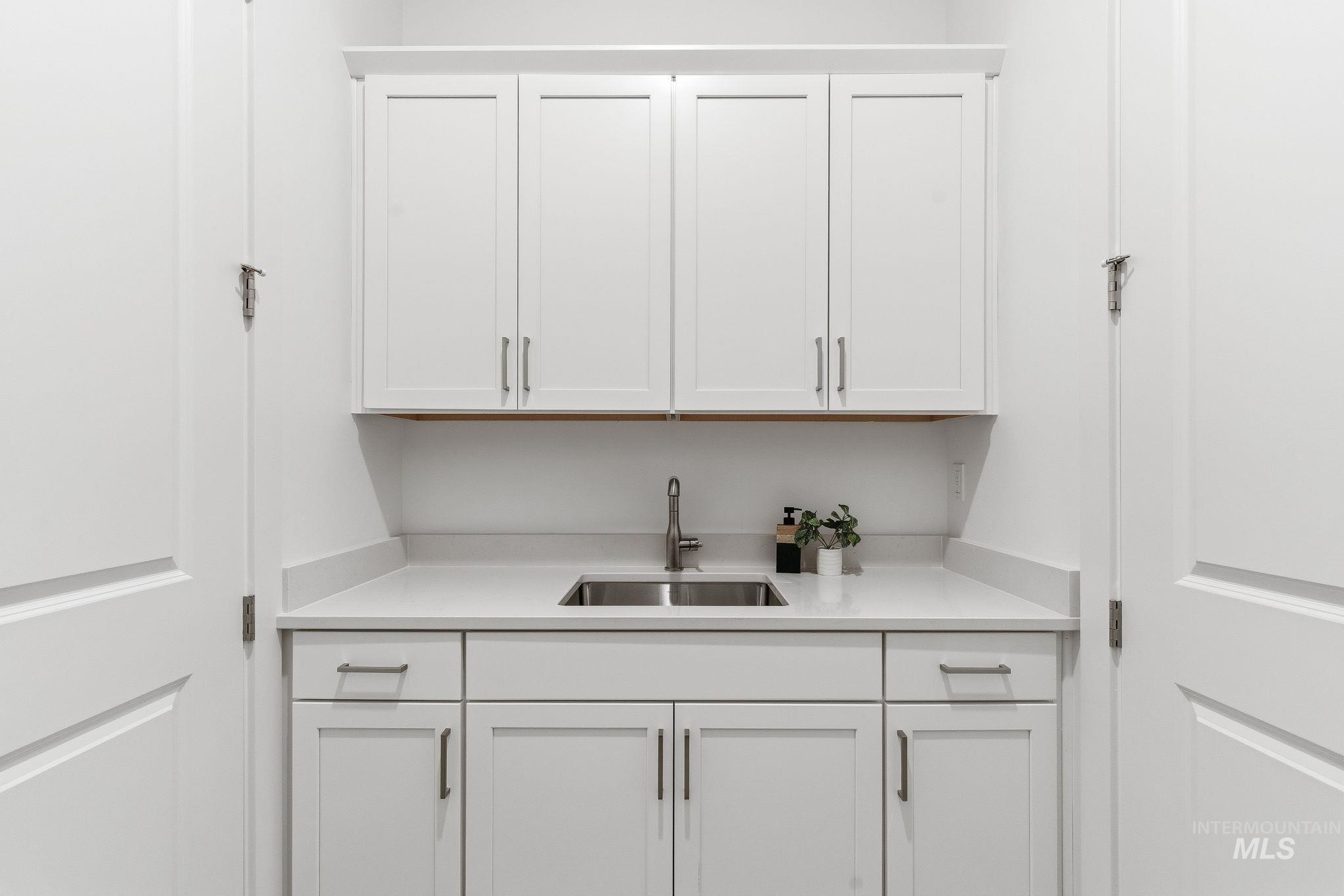 2301 N Mountain Vista Ave, Star, Idaho 83669, 3 Bedrooms, 2.5 Bathrooms, Residential For Sale, Price $749,990, 98968017