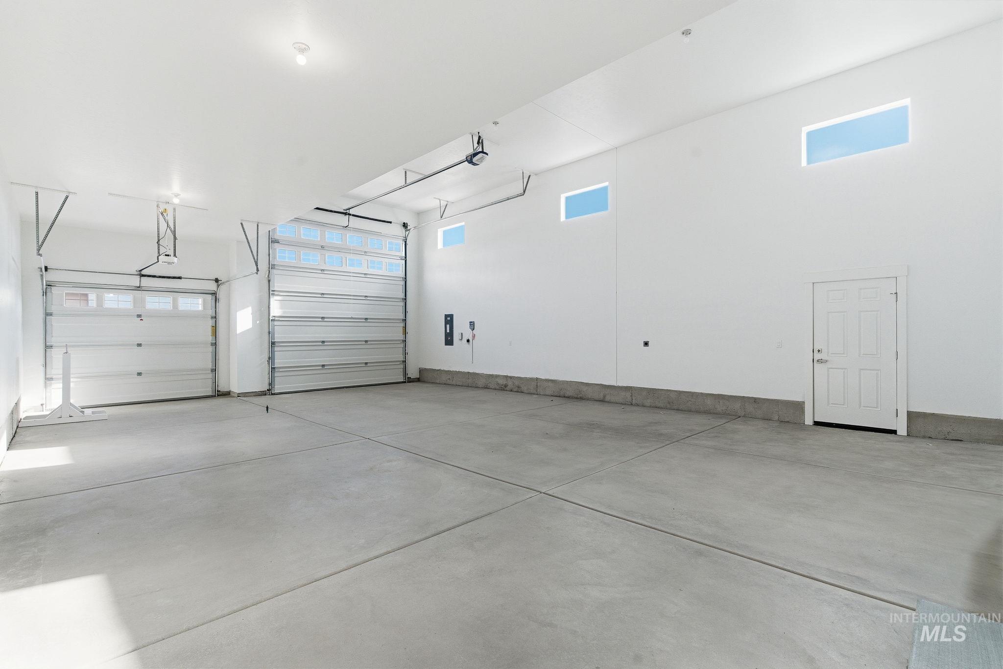 2301 N Mountain Vista Ave, Star, Idaho 83669, 3 Bedrooms, 2.5 Bathrooms, Residential For Sale, Price $749,990, 98968017