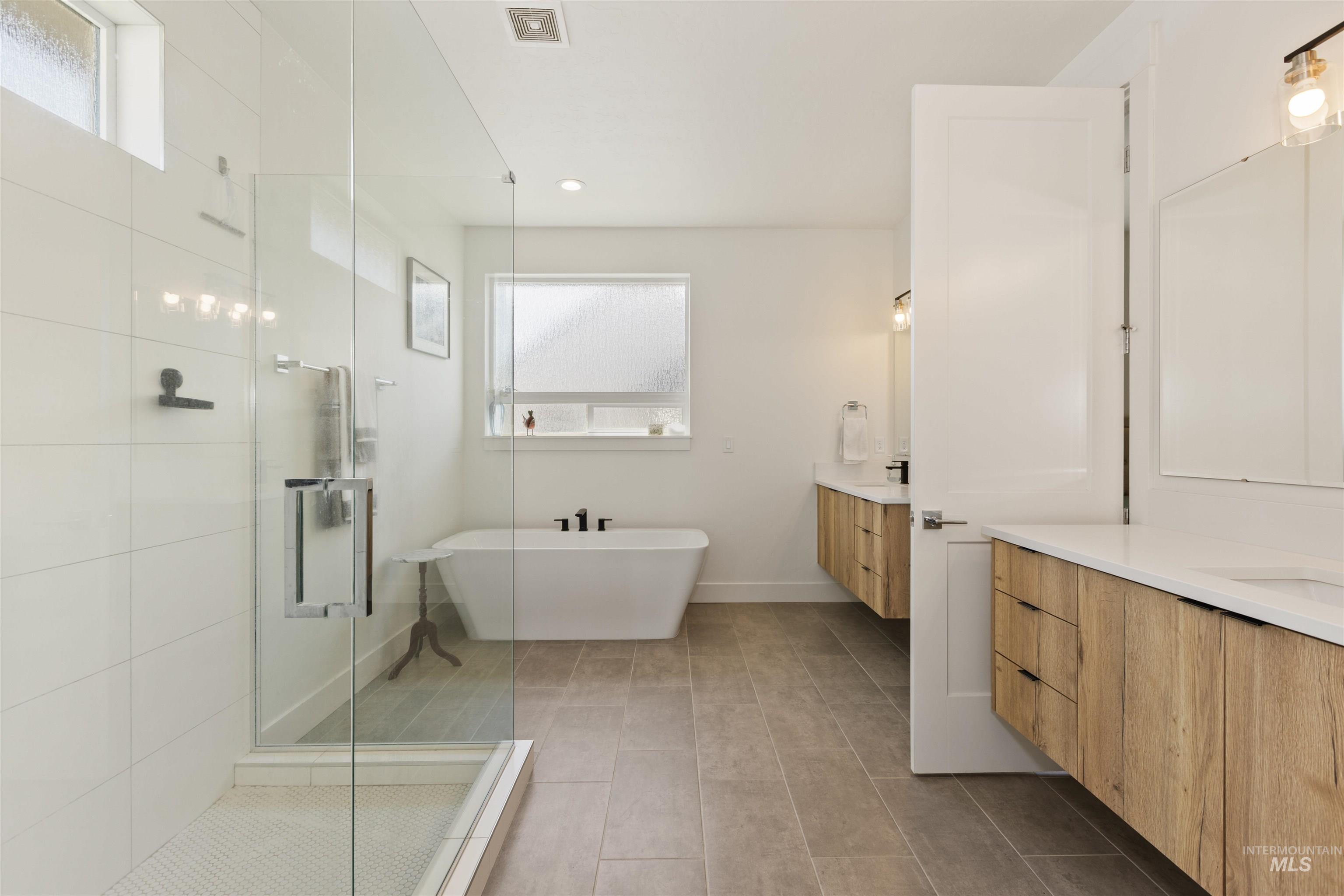 2589 E Jonagold Ct, Emmett, Idaho 83617, 4 Bedrooms, 2 Bathrooms, Residential For Sale, Price $599,900, 98968019