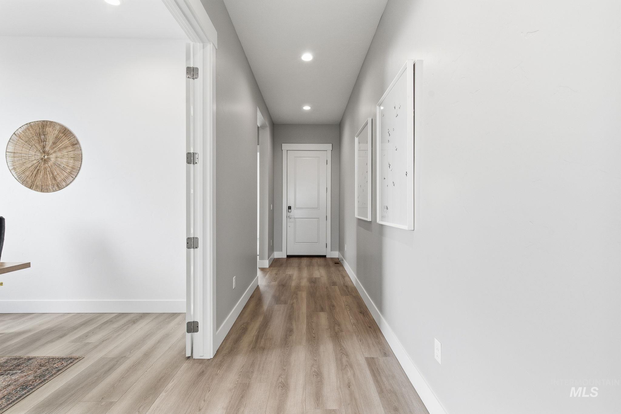 2195 N Mountain Vista Ave, Star, Idaho 83669, 3 Bedrooms, 3.5 Bathrooms, Residential For Sale, Price $739,990, 98968021