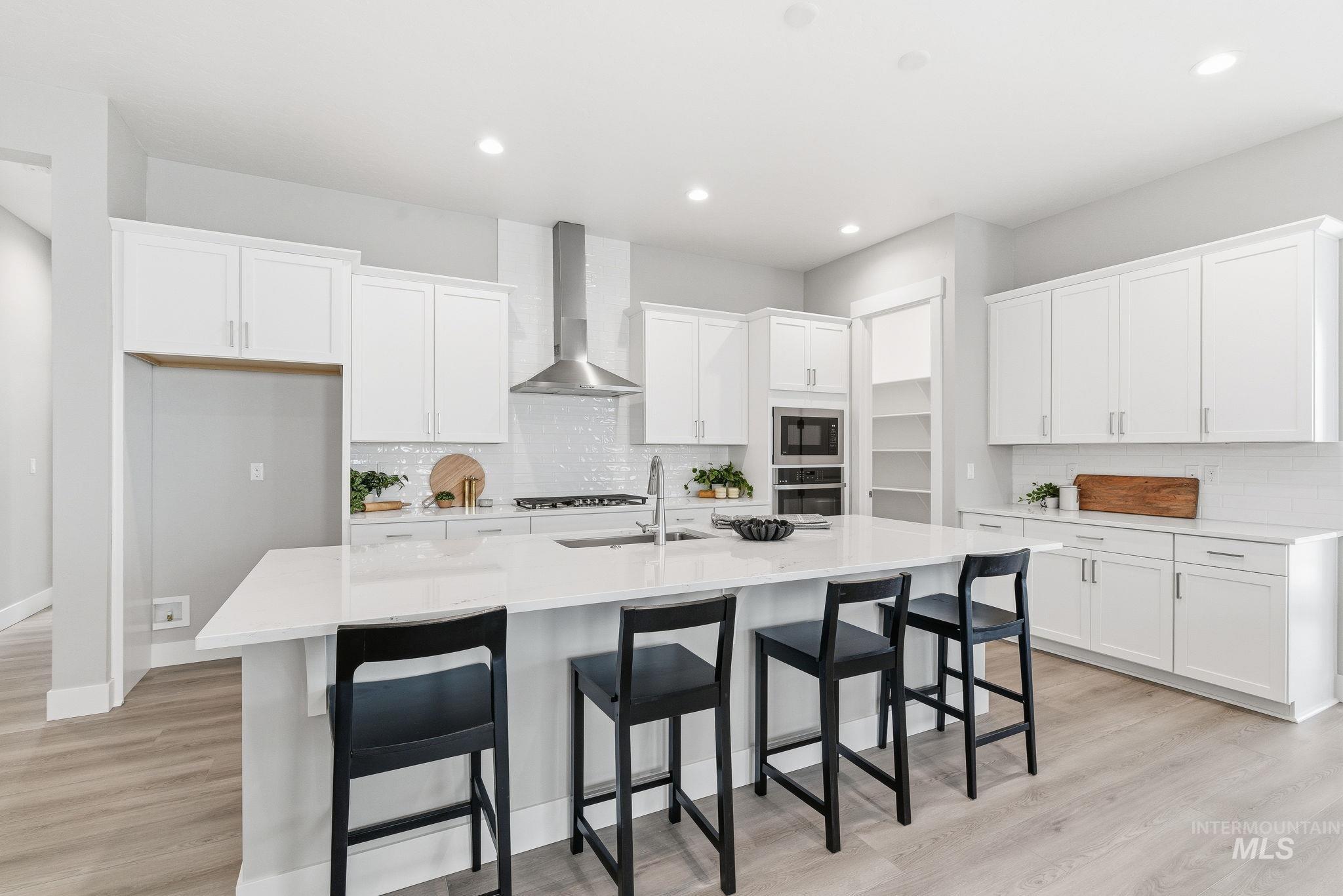 2195 N Mountain Vista Ave, Star, Idaho 83669, 3 Bedrooms, 3.5 Bathrooms, Residential For Sale, Price $739,990, 98968021