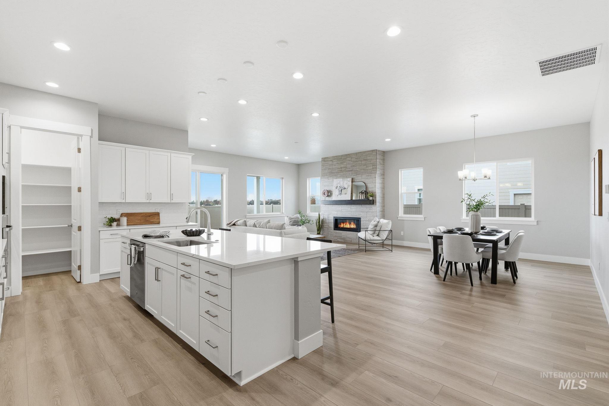 2195 N Mountain Vista Ave, Star, Idaho 83669, 3 Bedrooms, 3.5 Bathrooms, Residential For Sale, Price $739,990, 98968021