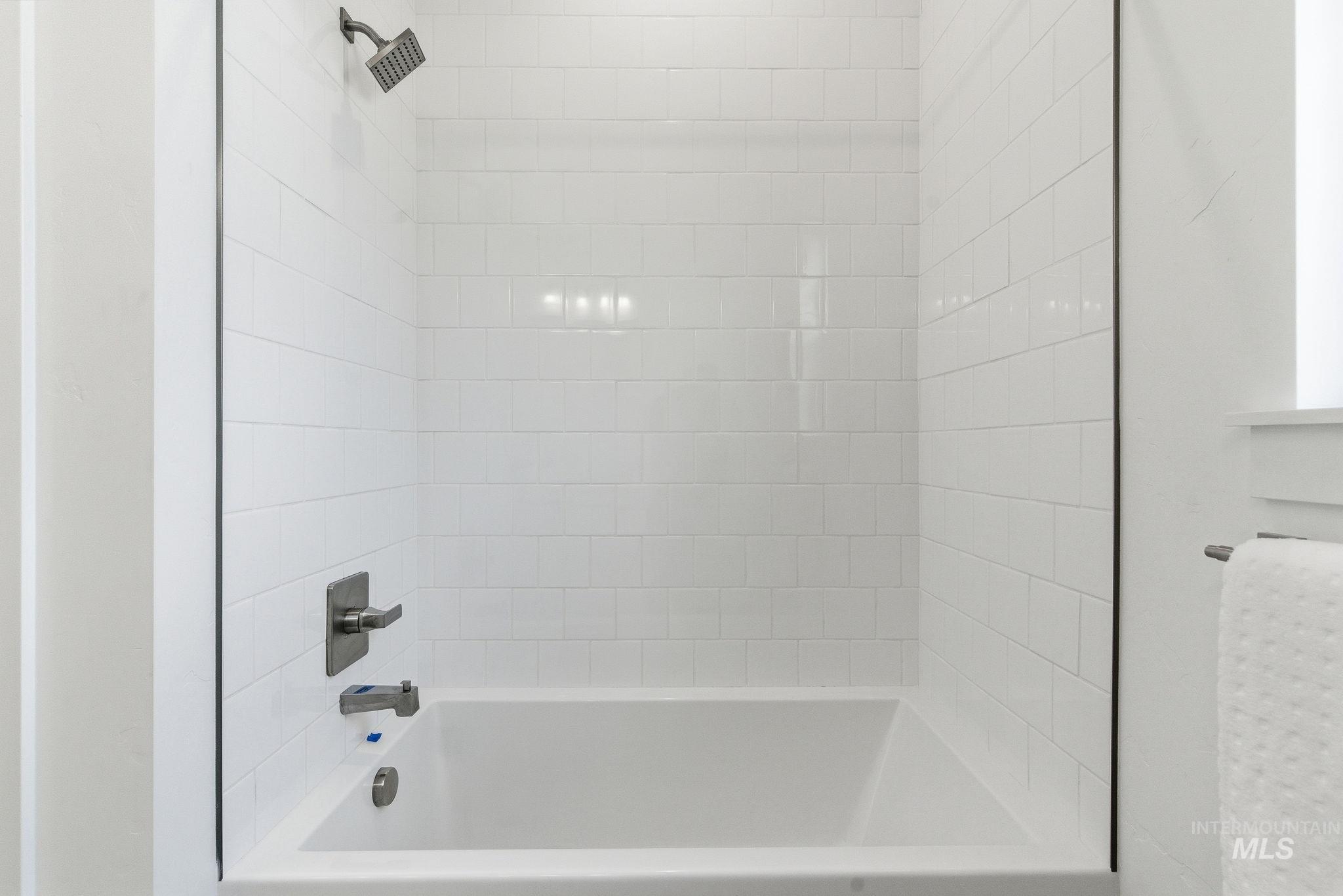 2195 N Mountain Vista Ave, Star, Idaho 83669, 3 Bedrooms, 3.5 Bathrooms, Residential For Sale, Price $739,990, 98968021