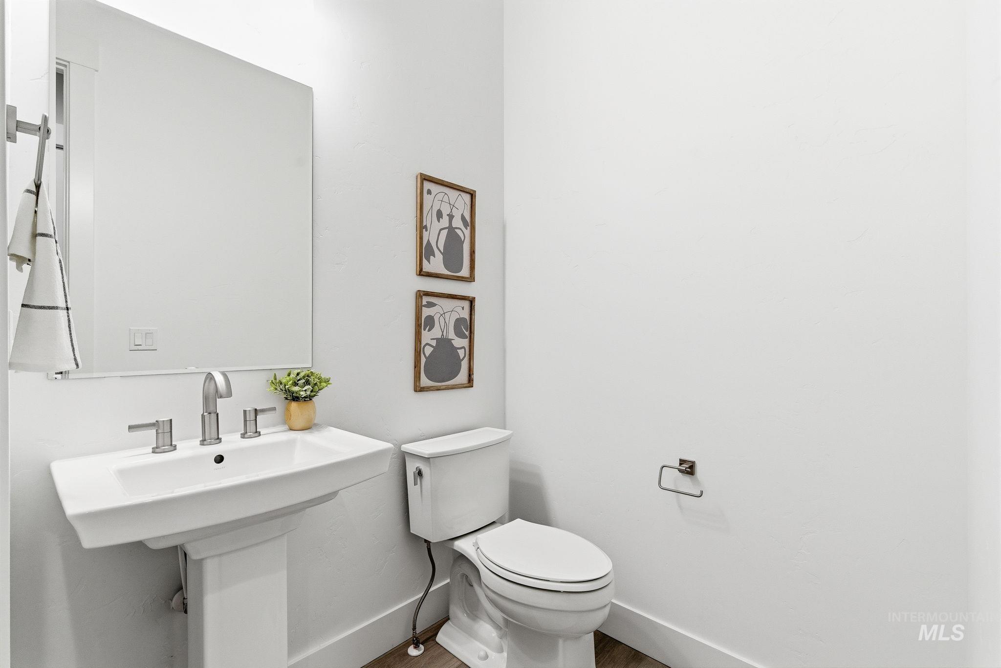 2195 N Mountain Vista Ave, Star, Idaho 83669, 3 Bedrooms, 3.5 Bathrooms, Residential For Sale, Price $739,990, 98968021