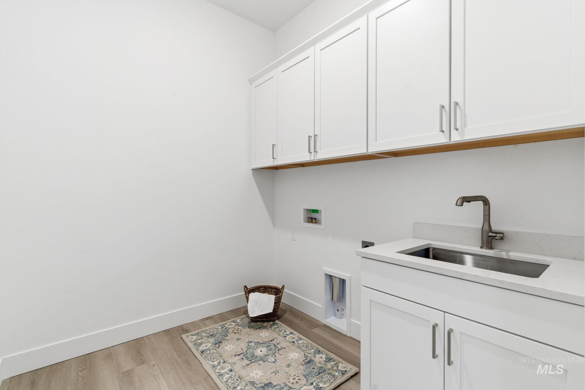 2195 N Mountain Vista Ave, Star, Idaho 83669, 3 Bedrooms, 3.5 Bathrooms, Residential For Sale, Price $739,990, 98968021