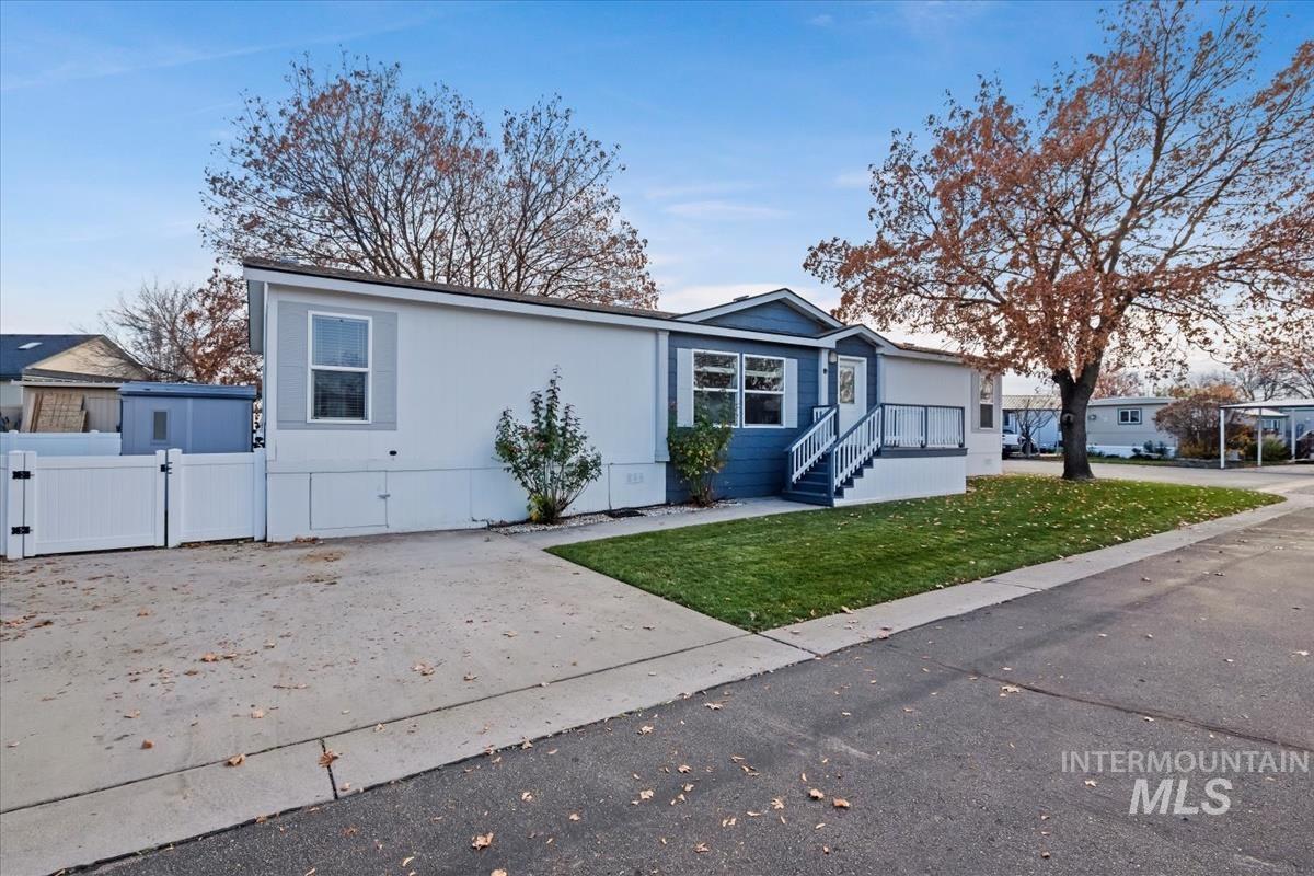 700 E Fairview Ave, Meridian, Idaho 83642-3308, 3 Bedrooms, 2 Bathrooms, Residential For Sale, Price $130,000, 98968035