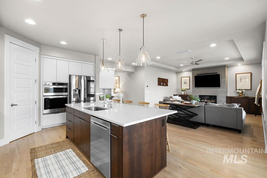 495 W Oak Springs, Meridian, Idaho 83642, 3 Bedrooms, 2 Bathrooms, Residential For Sale, Price $690,000, 98968039