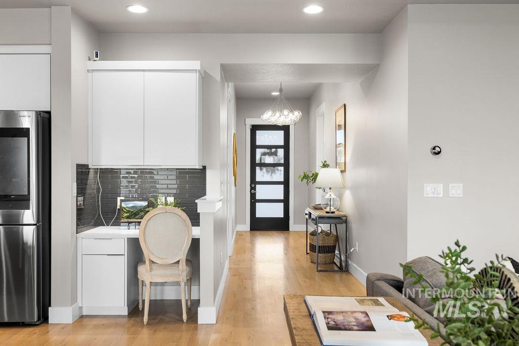 495 W Oak Springs, Meridian, Idaho 83642, 3 Bedrooms, 2 Bathrooms, Residential For Sale, Price $690,000, 98968039