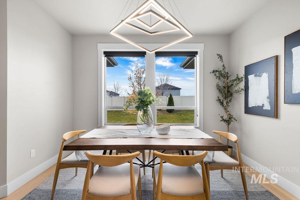 495 W Oak Springs, Meridian, Idaho 83642, 3 Bedrooms, 2 Bathrooms, Residential For Sale, Price $690,000, 98968039