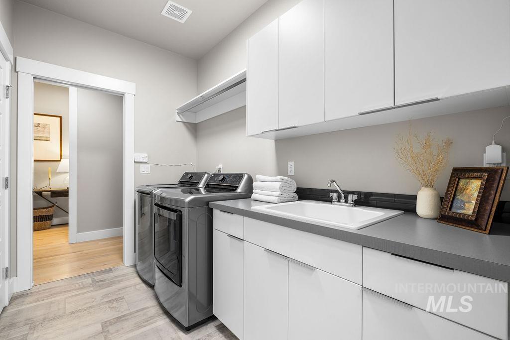 495 W Oak Springs, Meridian, Idaho 83642, 3 Bedrooms, 2 Bathrooms, Residential For Sale, Price $690,000, 98968039