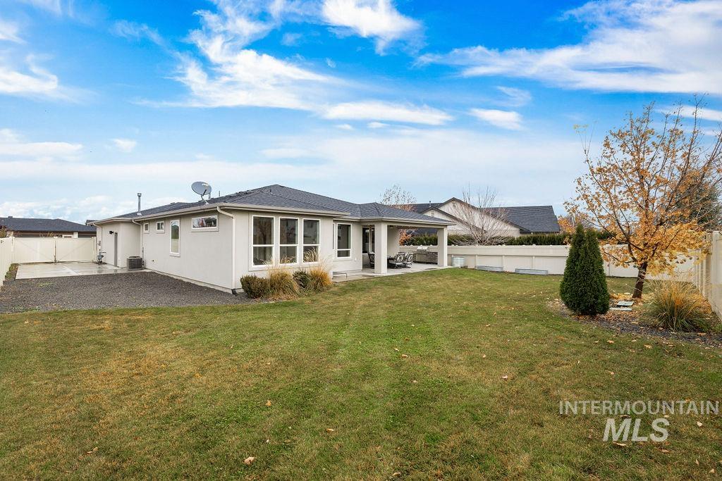 495 W Oak Springs, Meridian, Idaho 83642, 3 Bedrooms, 2 Bathrooms, Residential For Sale, Price $690,000, 98968039