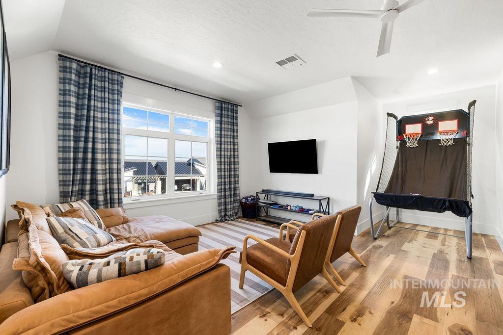 7723 W Hevelius, Eagle, Idaho 83616, 5 Bedrooms, 3.5 Bathrooms, Residential For Sale, Price $2,297,000,MLS 98968045