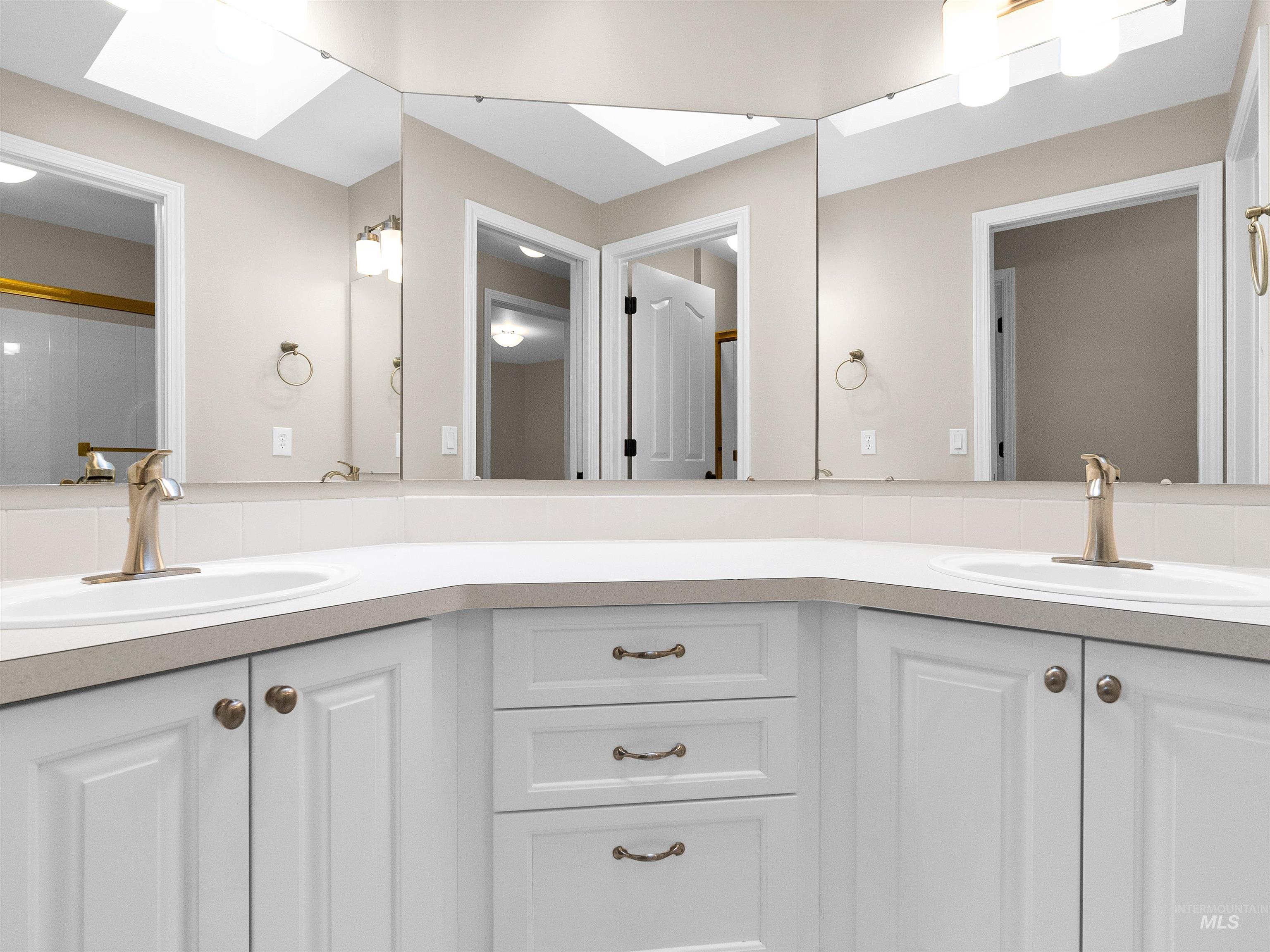 5241 N Maidstone Way, Boise, Idaho 83713, 4 Bedrooms, 3 Bathrooms, Residential For Sale, Price $675,000, 98968049