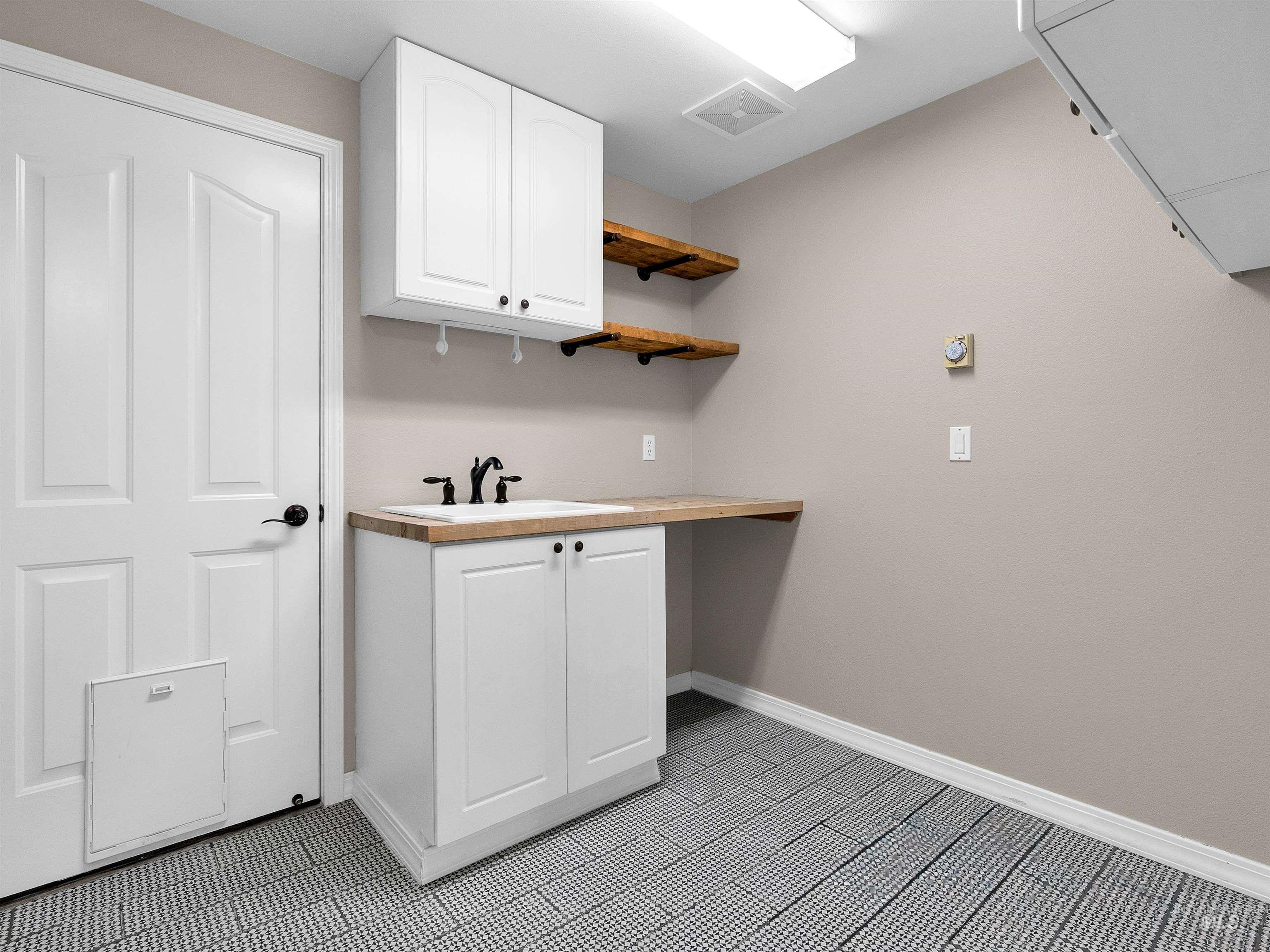 5241 N Maidstone Way, Boise, Idaho 83713, 4 Bedrooms, 3 Bathrooms, Residential For Sale, Price $675,000, 98968049