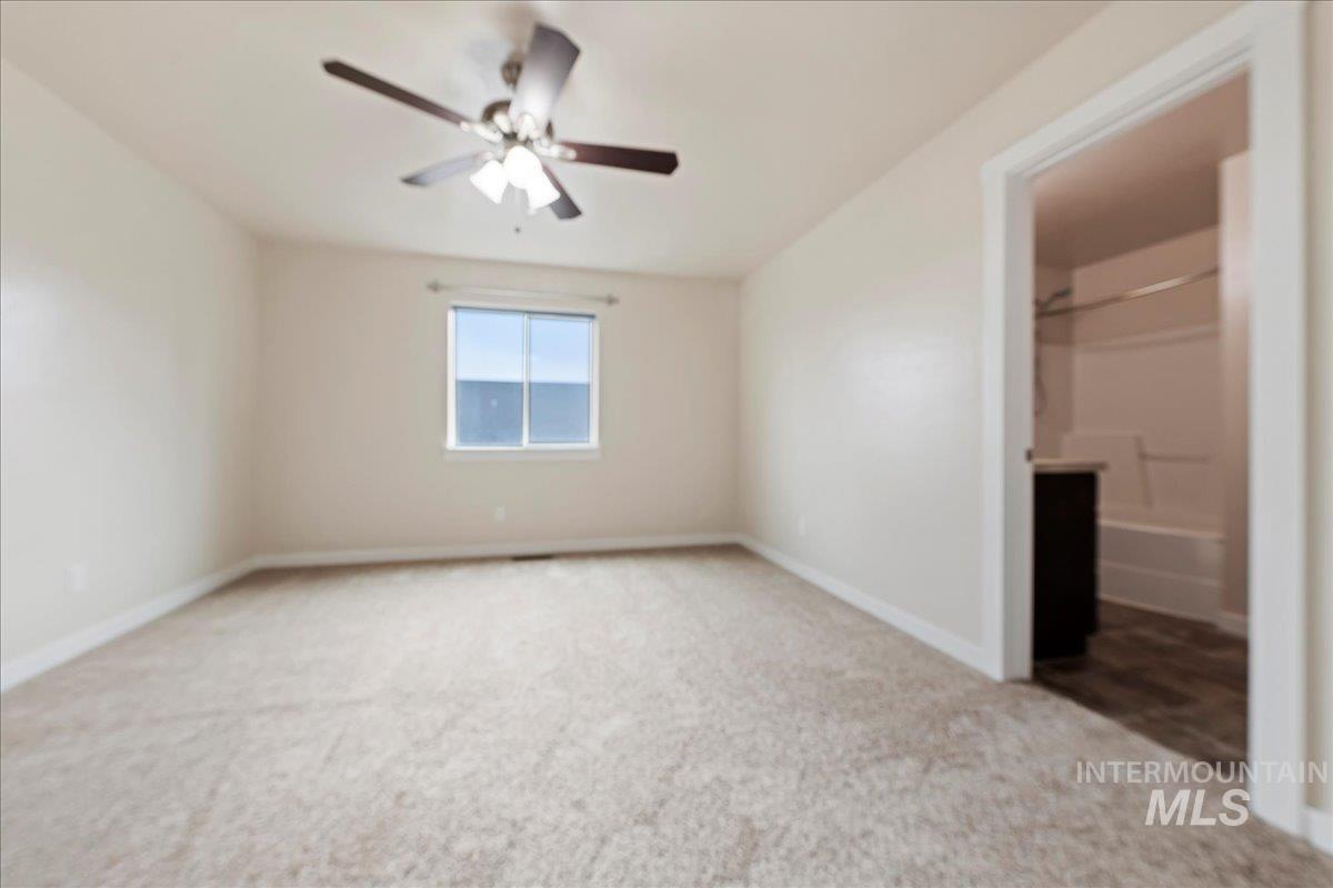 15673 Moosehorn Way, Caldwell, Idaho 83607, 4 Bedrooms, 3.5 Bathrooms, Residential For Sale, Price $560,000, 98968051