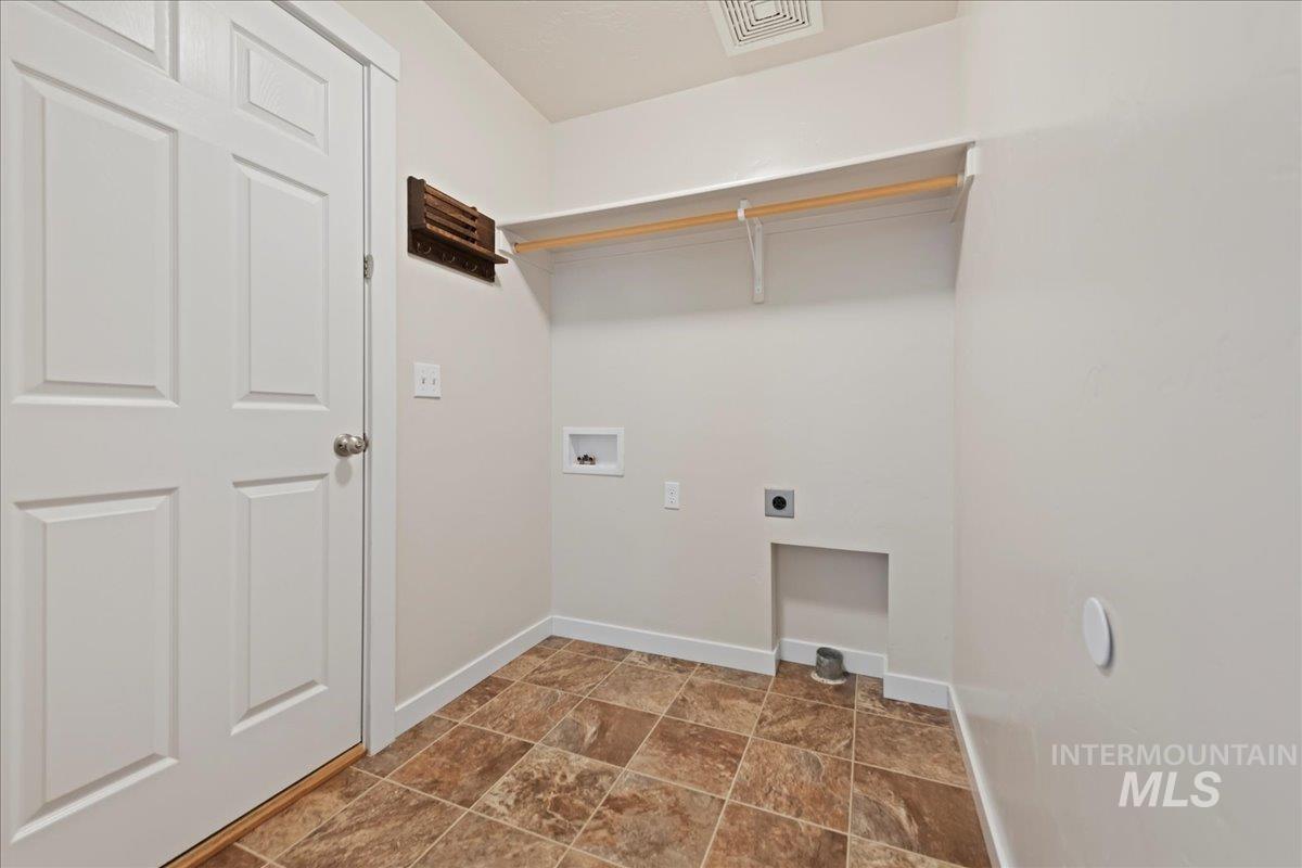 15673 Moosehorn Way, Caldwell, Idaho 83607, 4 Bedrooms, 3.5 Bathrooms, Residential For Sale, Price $560,000, 98968051