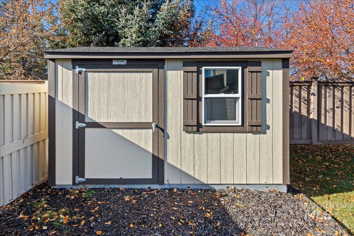 15673 Moosehorn Way, Caldwell, Idaho 83607, 4 Bedrooms, 3.5 Bathrooms, Residential For Sale, Price $560,000, 98968051