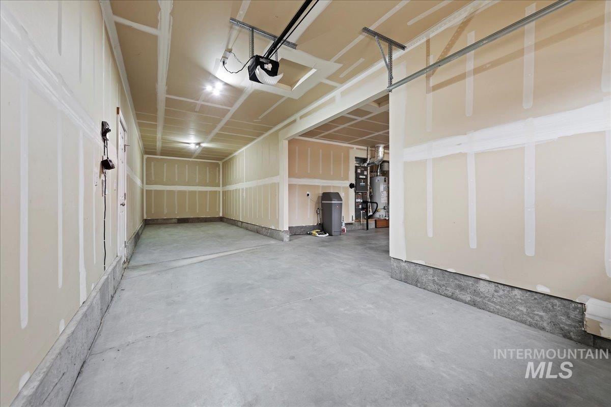 15673 Moosehorn Way, Caldwell, Idaho 83607, 4 Bedrooms, 3.5 Bathrooms, Residential For Sale, Price $560,000, 98968051