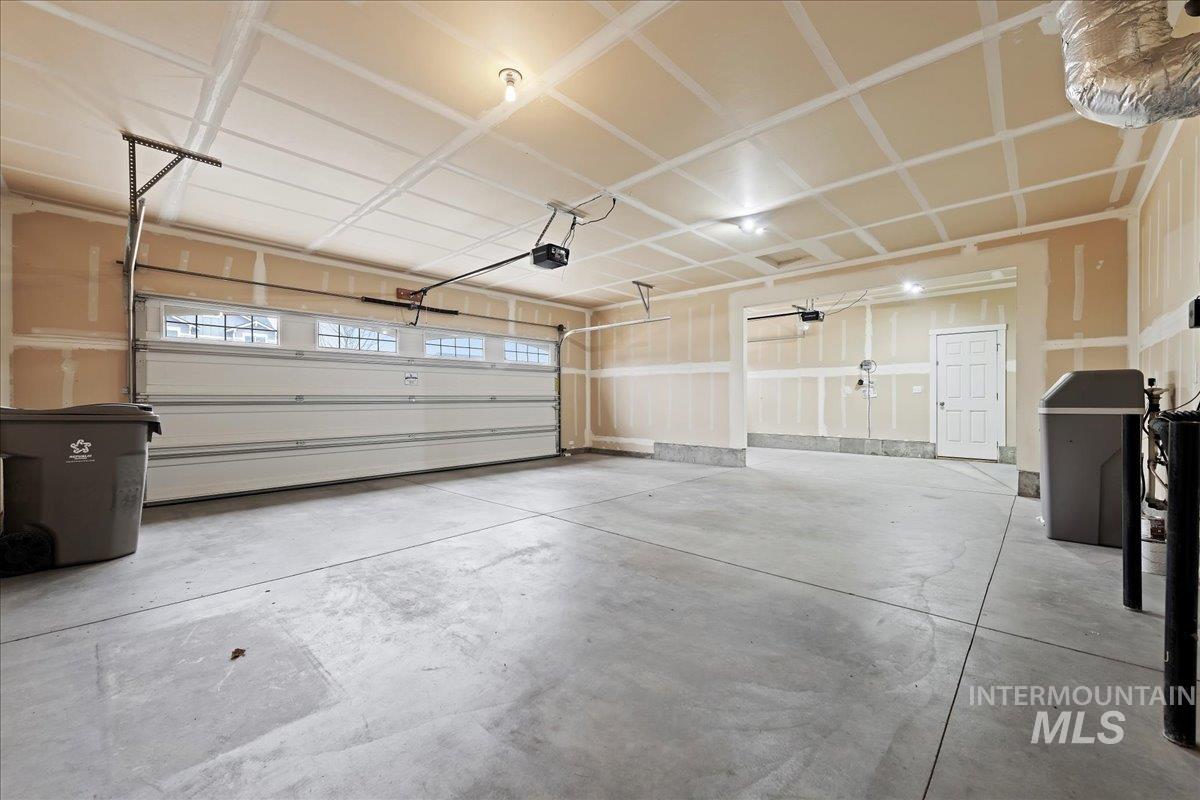 15673 Moosehorn Way, Caldwell, Idaho 83607, 4 Bedrooms, 3.5 Bathrooms, Residential For Sale, Price $560,000, 98968051