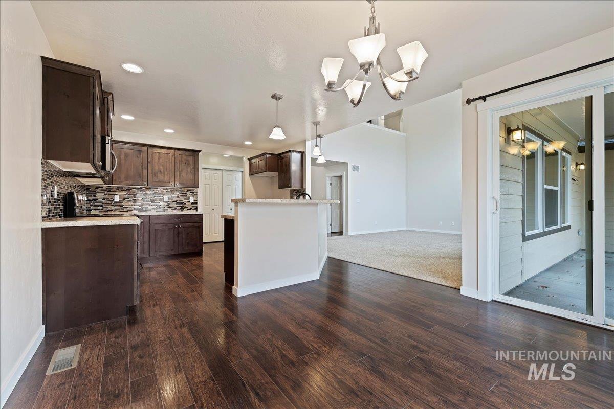 15673 Moosehorn Way, Caldwell, Idaho 83607, 4 Bedrooms, 3.5 Bathrooms, Residential For Sale, Price $560,000, 98968051