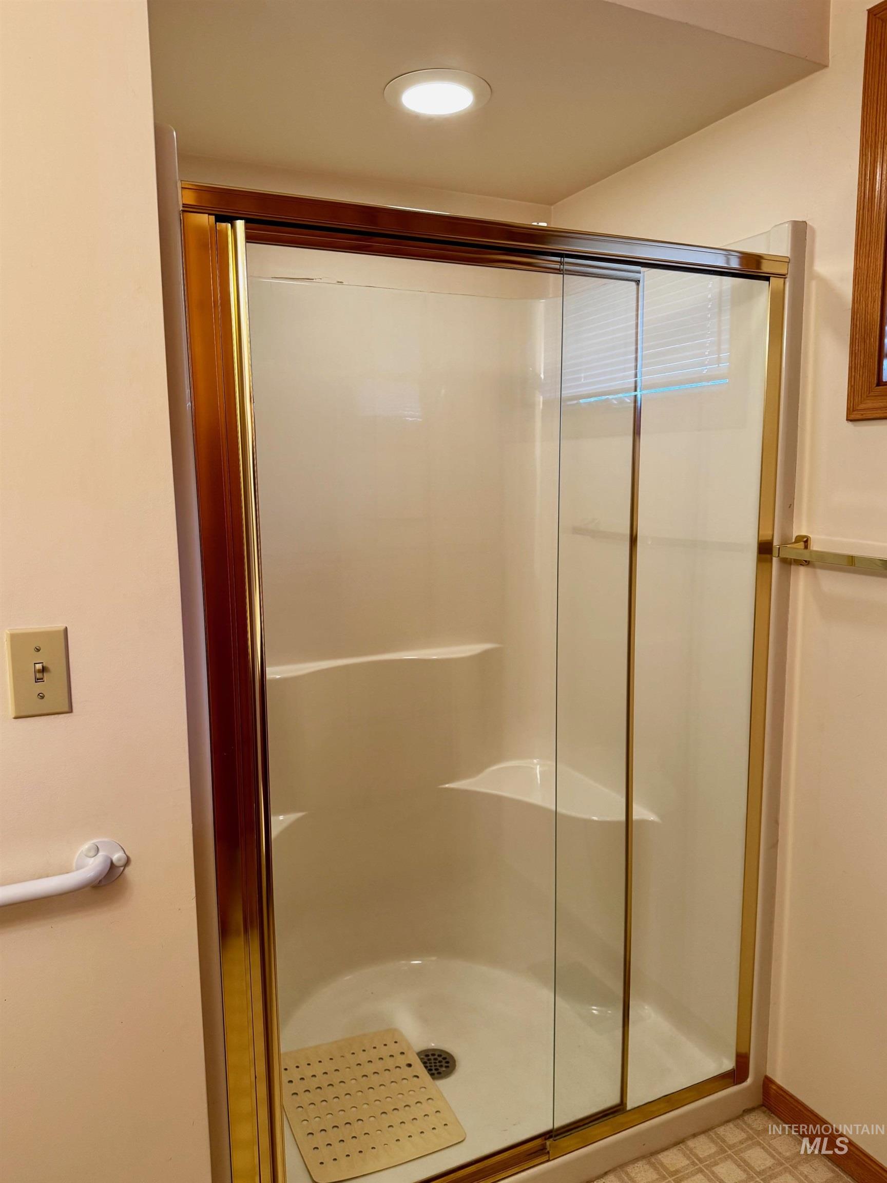 1142 Fairview Ave, Rupert, Idaho 83350, 3 Bedrooms, 3 Bathrooms, Residential For Sale, Price $434,000, 98968054