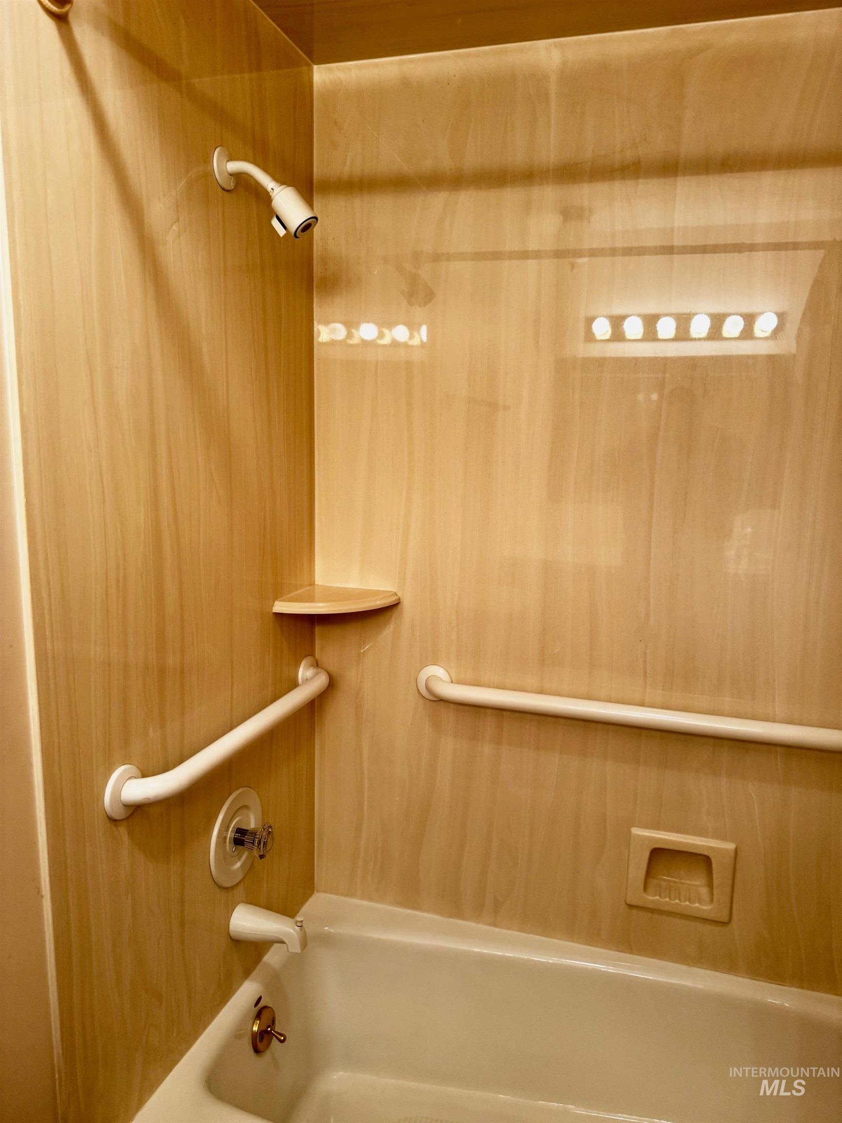 1142 Fairview Ave, Rupert, Idaho 83350, 3 Bedrooms, 3 Bathrooms, Residential For Sale, Price $434,000, 98968054