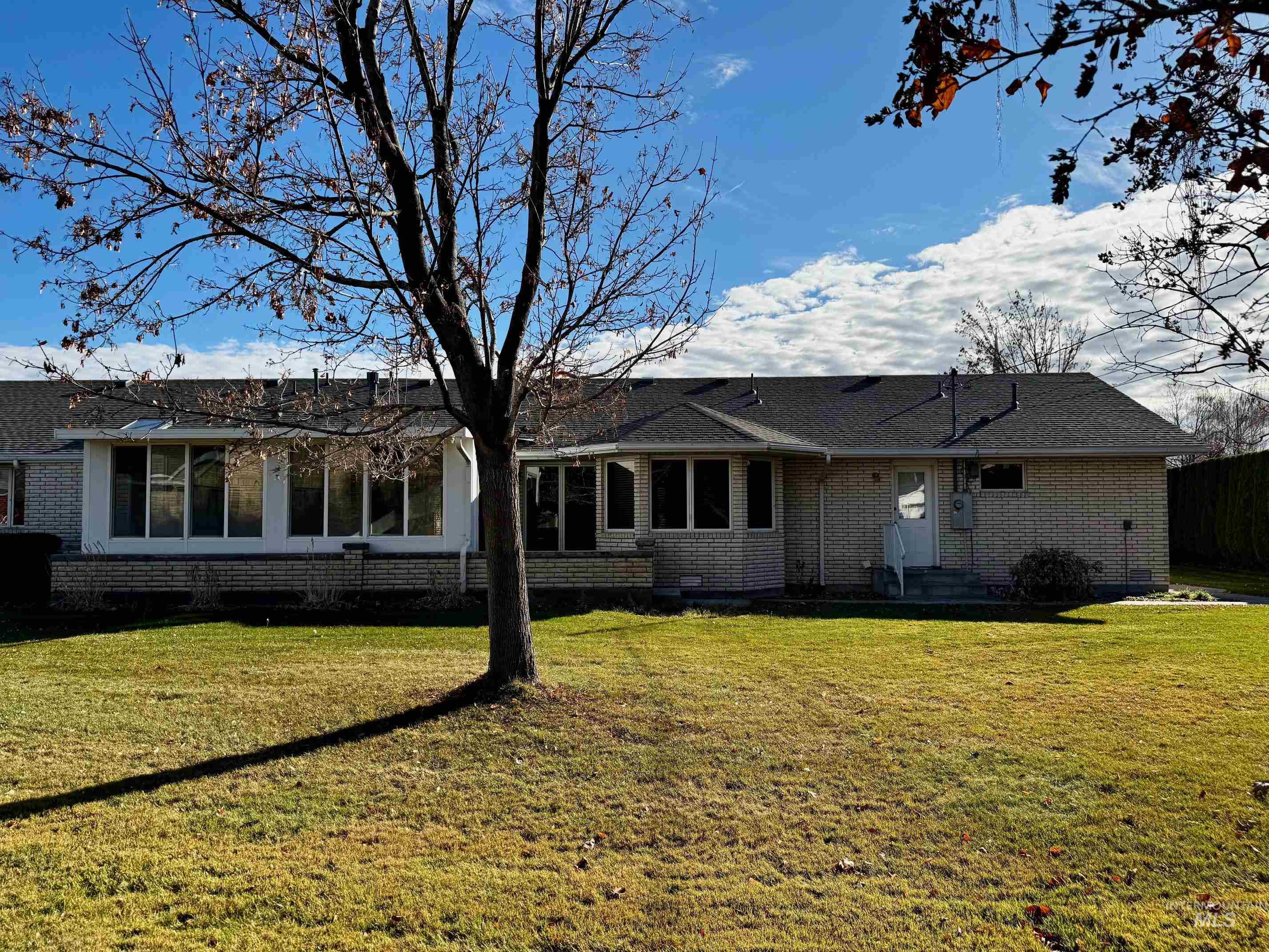 1142 Fairview Ave, Rupert, Idaho 83350, 3 Bedrooms, 3 Bathrooms, Residential For Sale, Price $434,000, 98968054