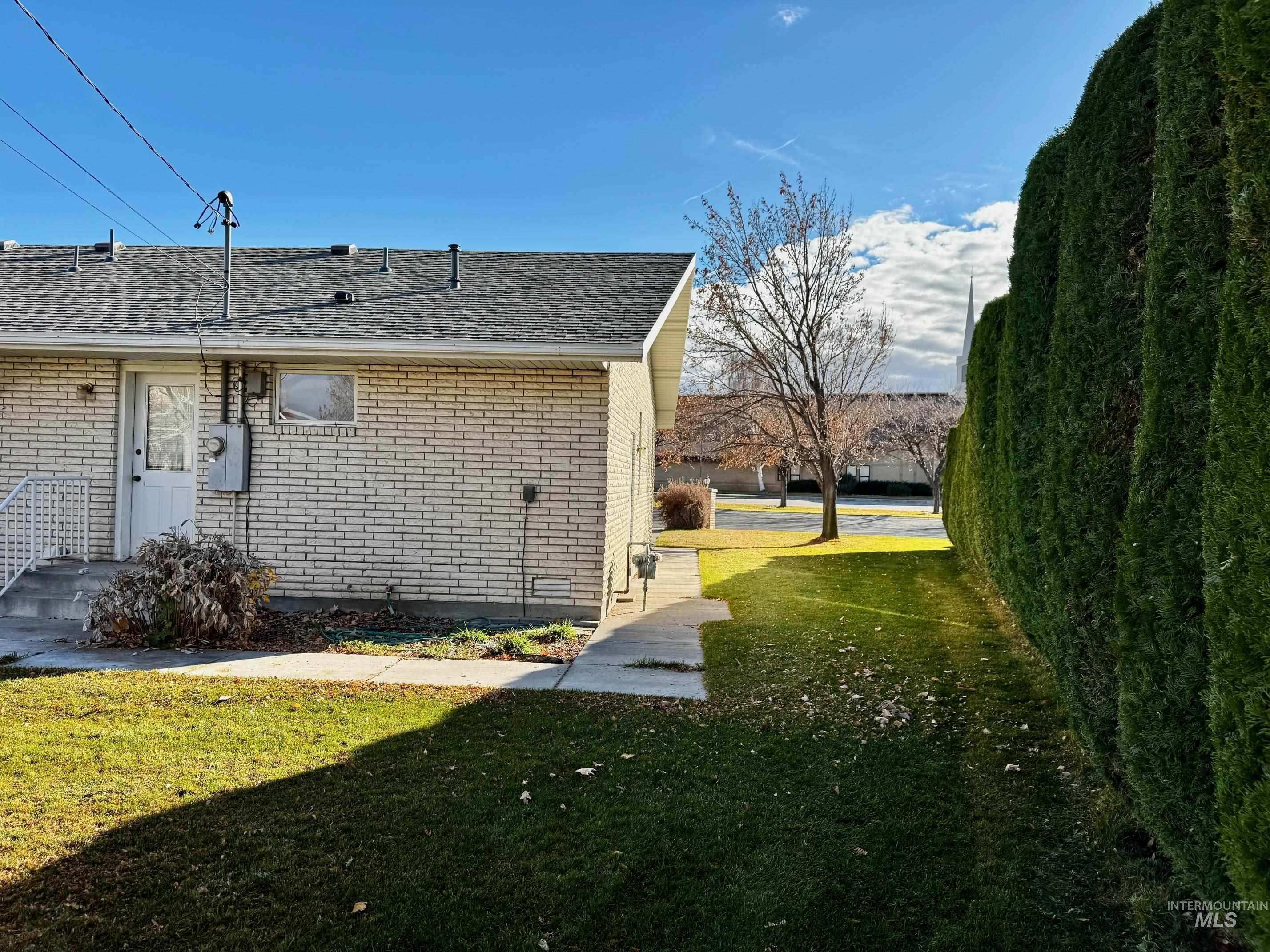 1142 Fairview Ave, Rupert, Idaho 83350, 3 Bedrooms, 3 Bathrooms, Residential For Sale, Price $434,000, 98968054