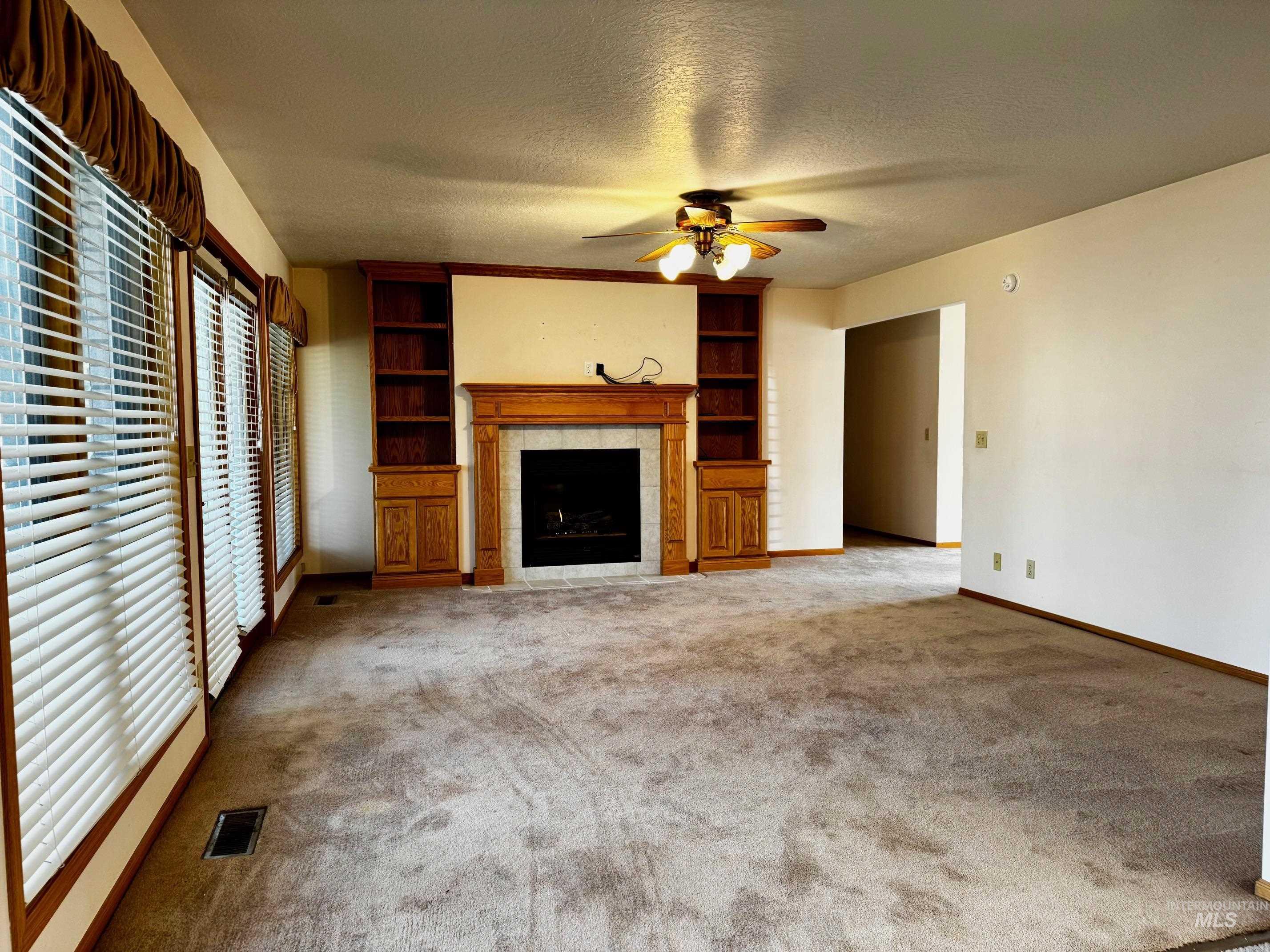 1142 Fairview Ave, Rupert, Idaho 83350, 3 Bedrooms, 3 Bathrooms, Residential For Sale, Price $434,000, 98968054