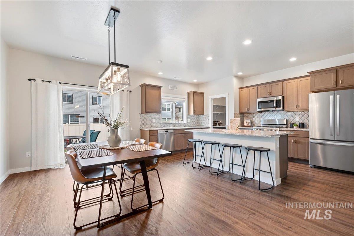 4660 W Everest St, Meridian, Idaho 83646, 3 Bedrooms, 2.5 Bathrooms, Residential For Sale, Price $469,900, 98968055