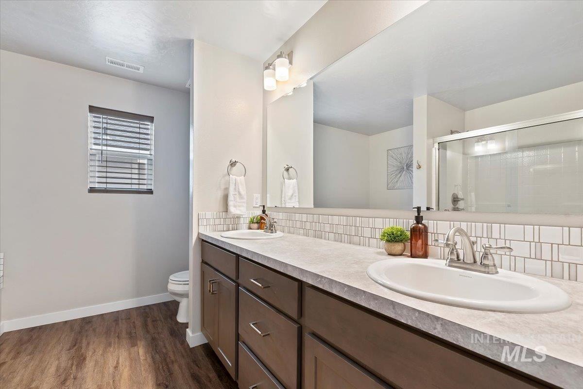 4660 W Everest St, Meridian, Idaho 83646, 3 Bedrooms, 2.5 Bathrooms, Residential For Sale, Price $469,900, 98968055