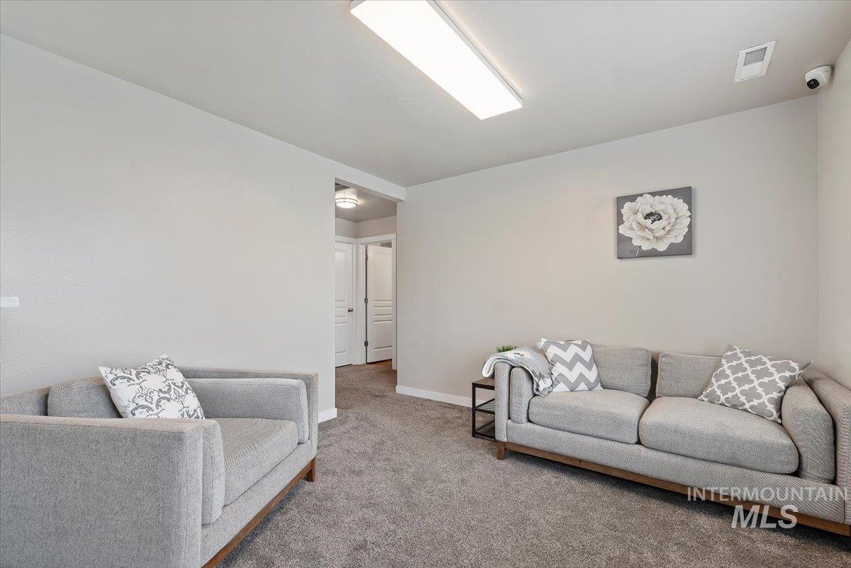 4660 W Everest St, Meridian, Idaho 83646, 3 Bedrooms, 2.5 Bathrooms, Residential For Sale, Price $469,900, 98968055