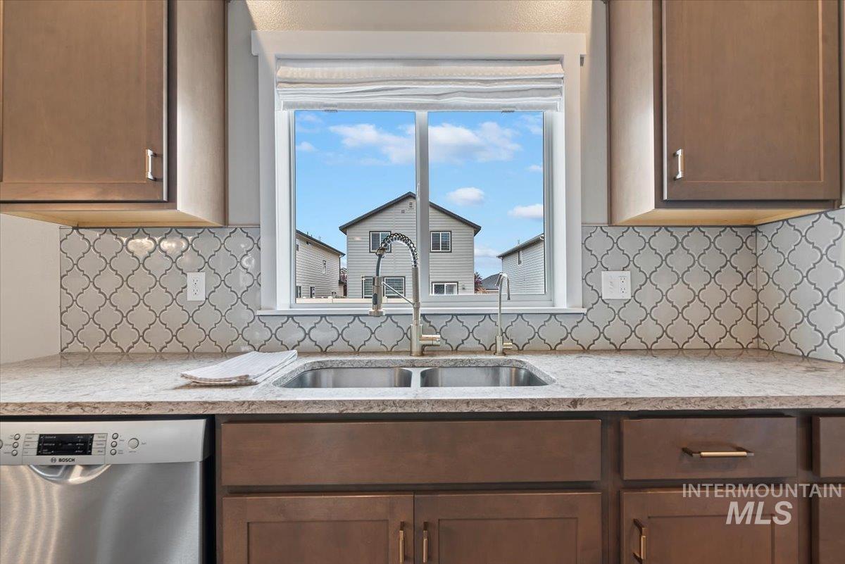 4660 W Everest St, Meridian, Idaho 83646, 3 Bedrooms, 2.5 Bathrooms, Residential For Sale, Price $469,900, 98968055