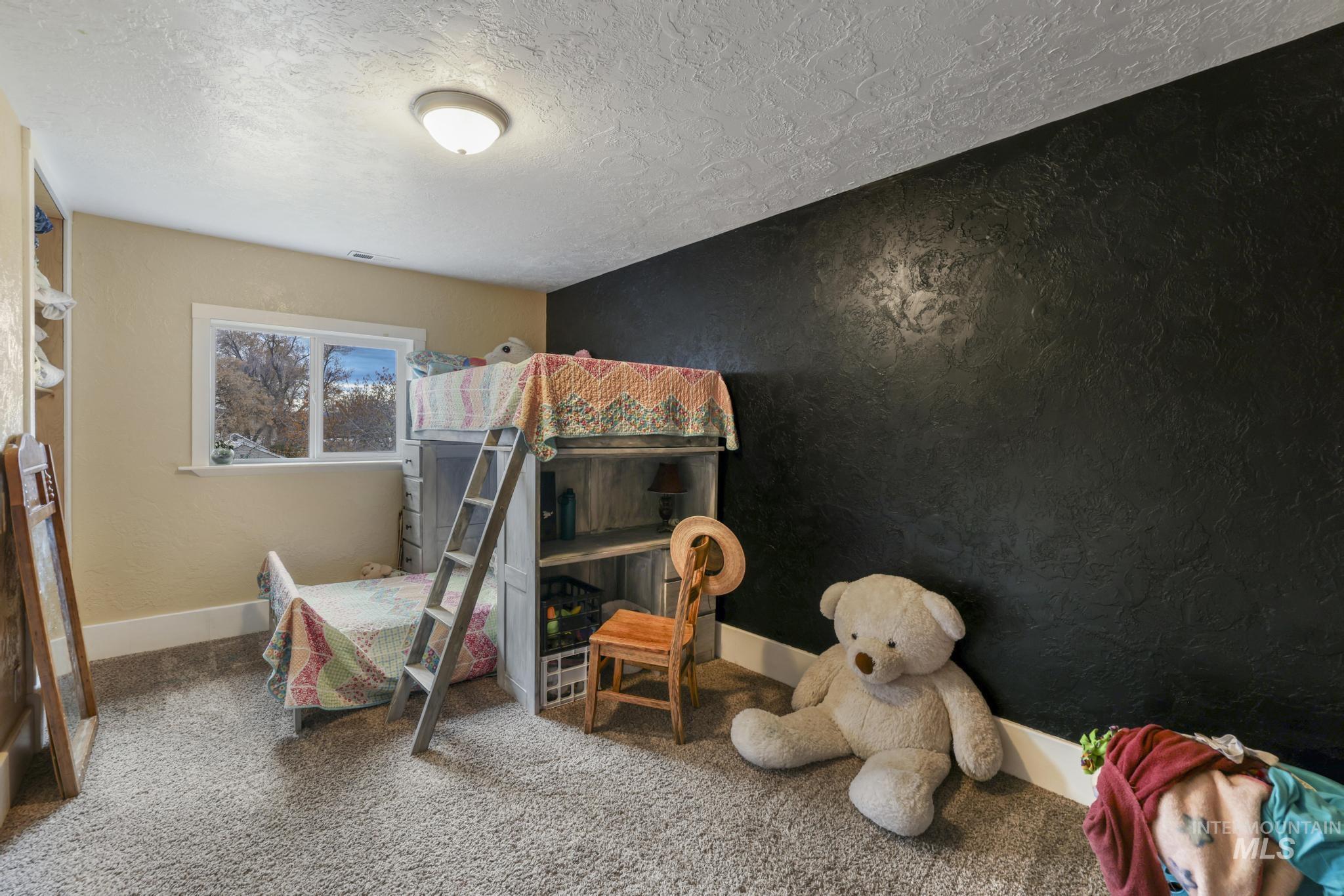 409 1st St E, Hansen, Idaho 83334, 5 Bedrooms, 3 Bathrooms, Residential For Sale, Price $450,000, 98968068