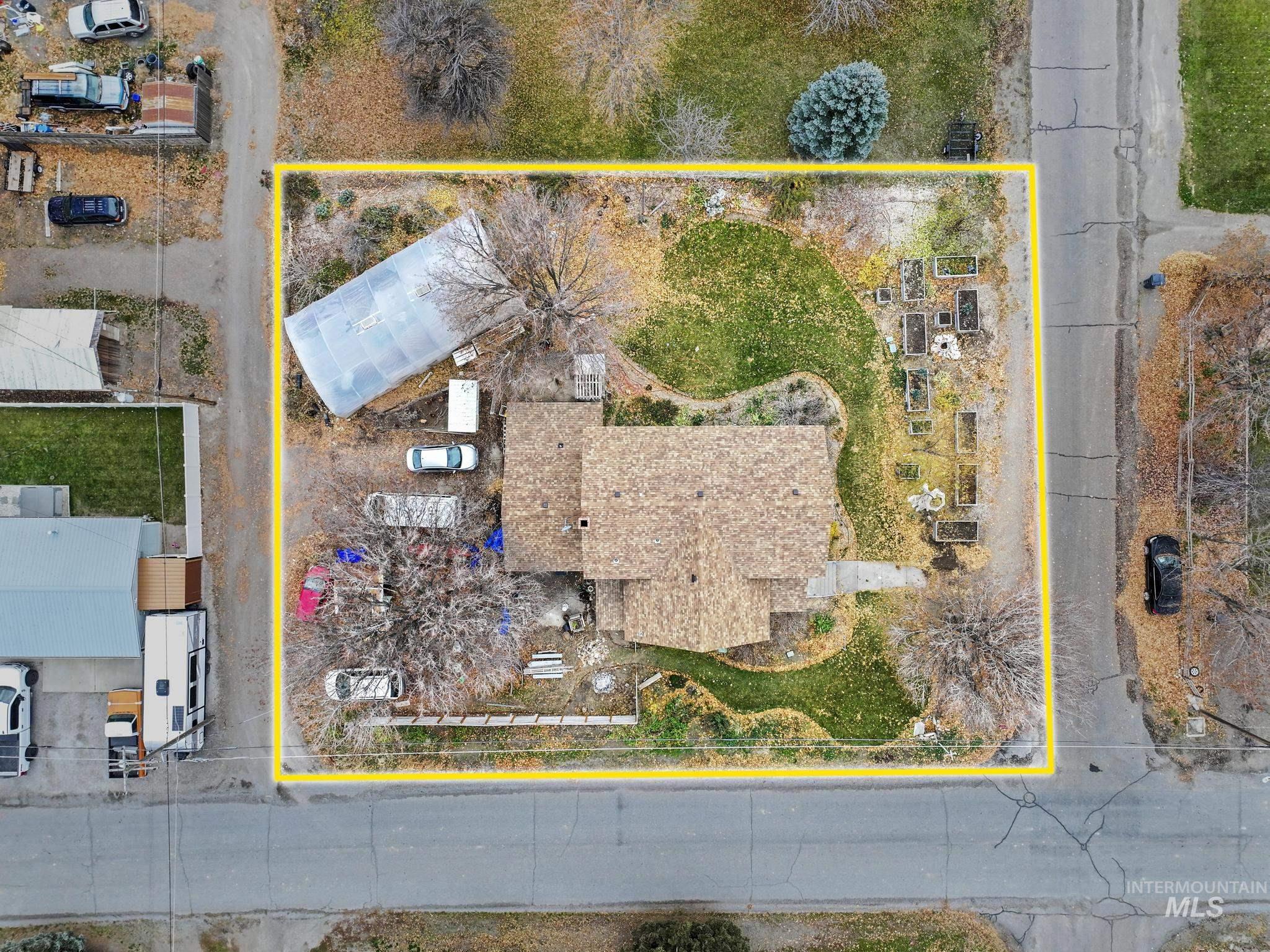 409 1st St E, Hansen, Idaho 83334, 5 Bedrooms, 3 Bathrooms, Residential For Sale, Price $450,000, 98968068