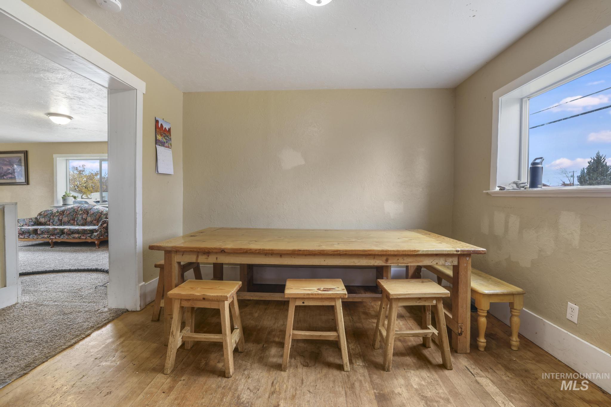 409 1st St E, Hansen, Idaho 83334, 5 Bedrooms, 3 Bathrooms, Residential For Sale, Price $450,000, 98968068