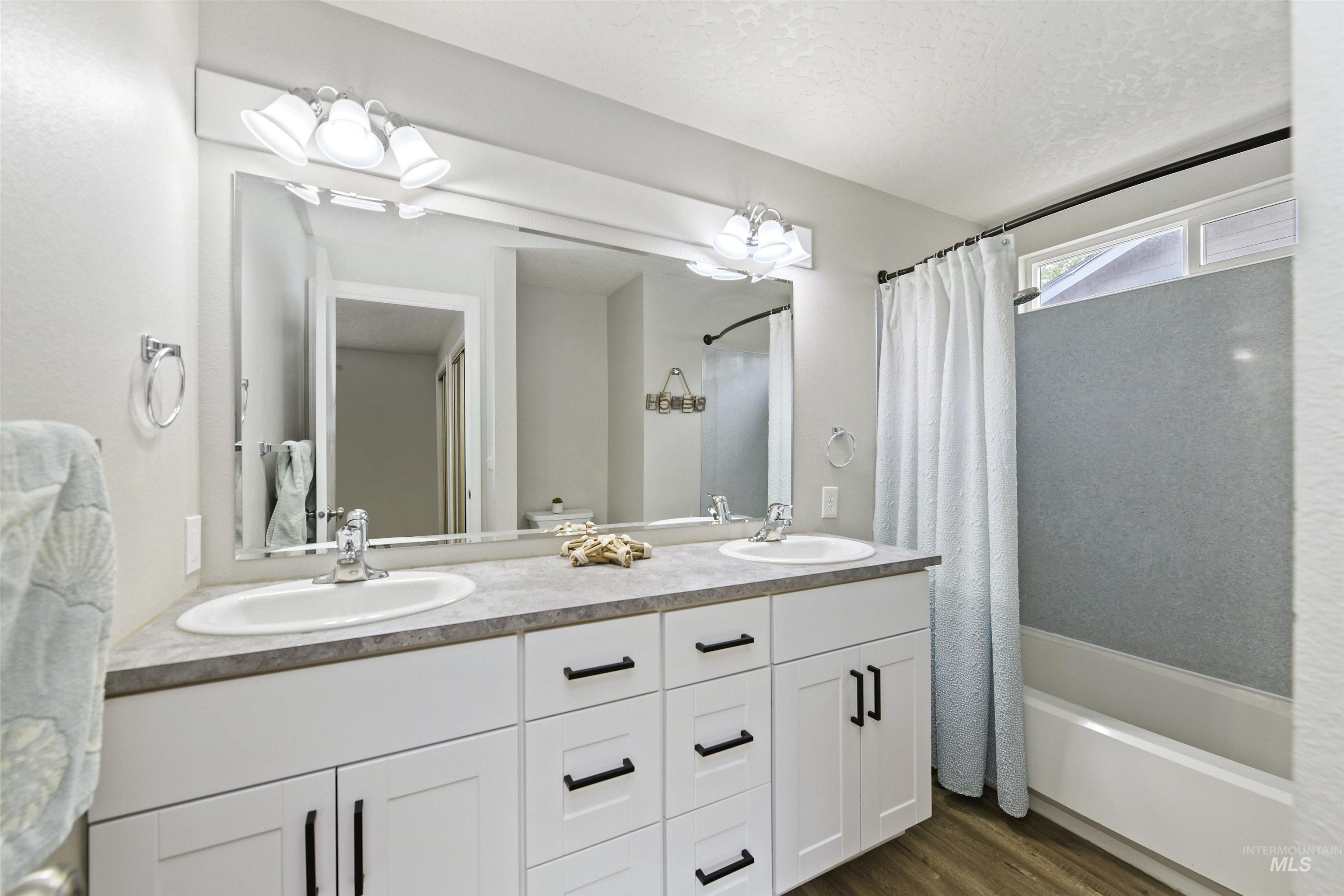 5224 S Yarrow Ave, Boise, Idaho 83716, 3 Bedrooms, 2 Bathrooms, Residential For Sale, Price $430,000, 98968071