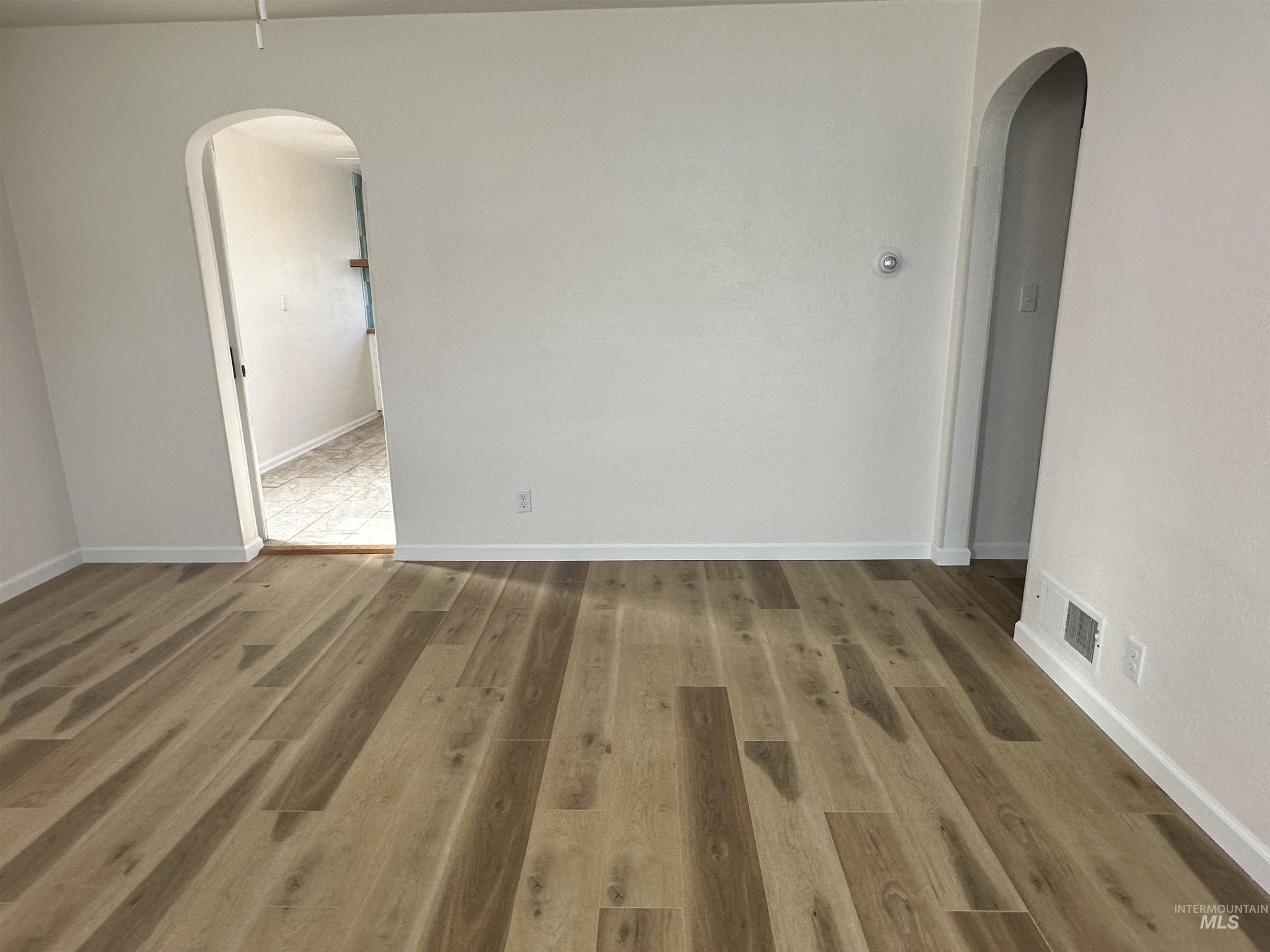 217 & 219 Oregon St, Gooding, Idaho 83330, 2 Bedrooms, 1 Bathroom, Residential Income For Sale, Price $315,000, 98968077