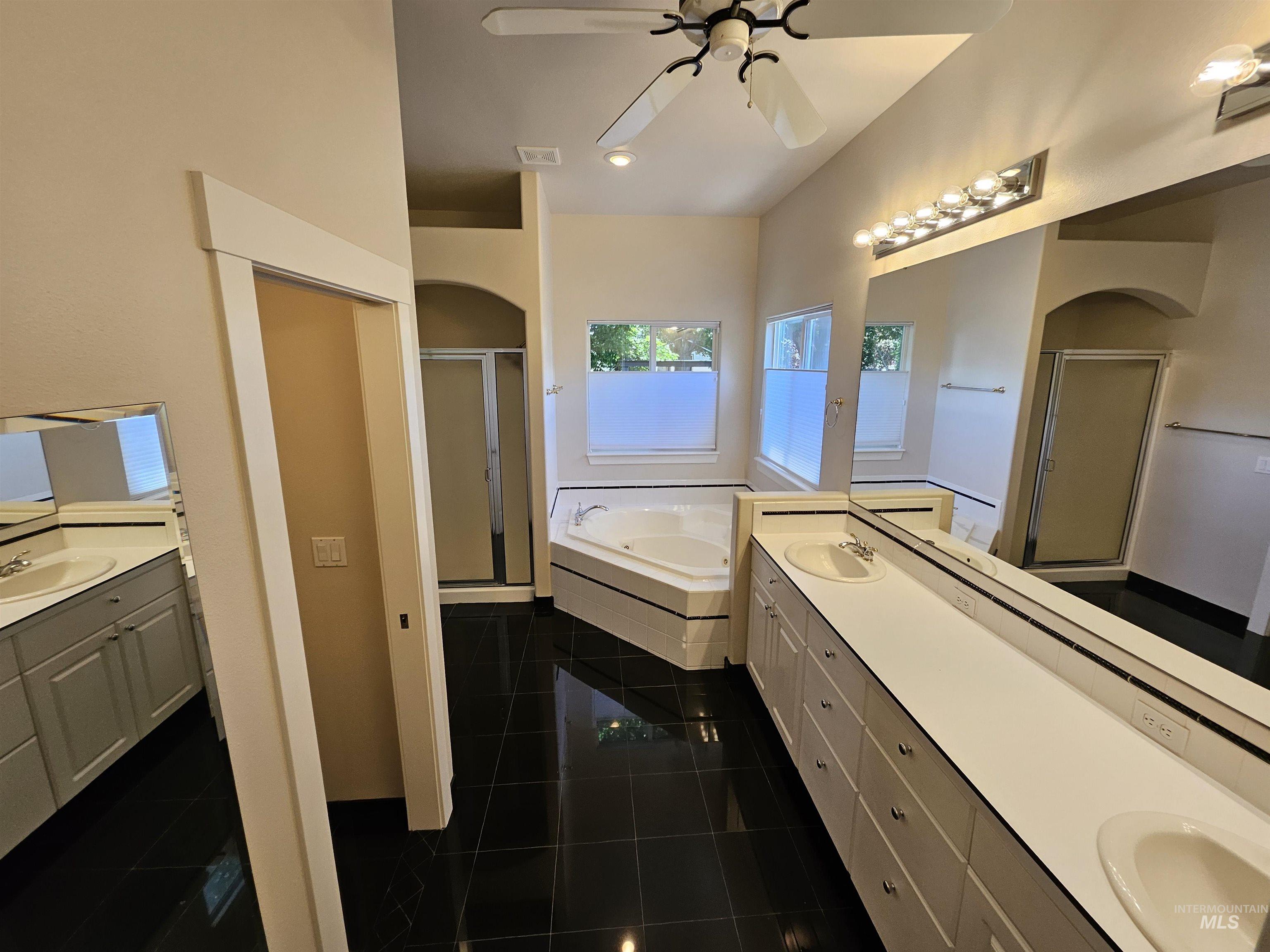 1964 E Summercove Dr, Meridian, Idaho 83646, 4 Bedrooms, 3.5 Bathrooms, Residential For Sale, Price $865,000, 98968084