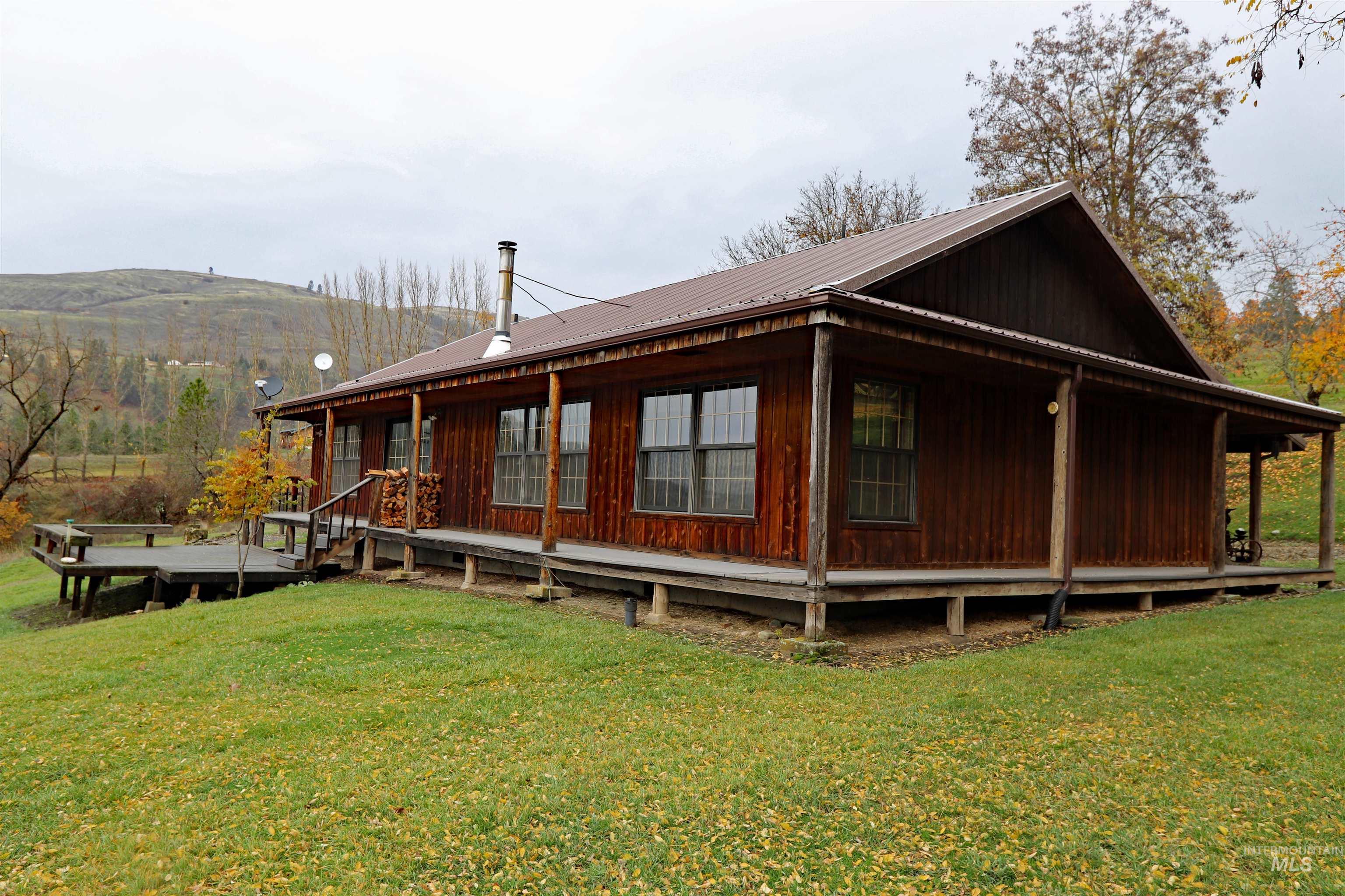 20044 Orchard Lane, Lenore, Idaho 83541, 2 Bedrooms, 2 Bathrooms, Residential For Sale, Price $850,000, 98968090