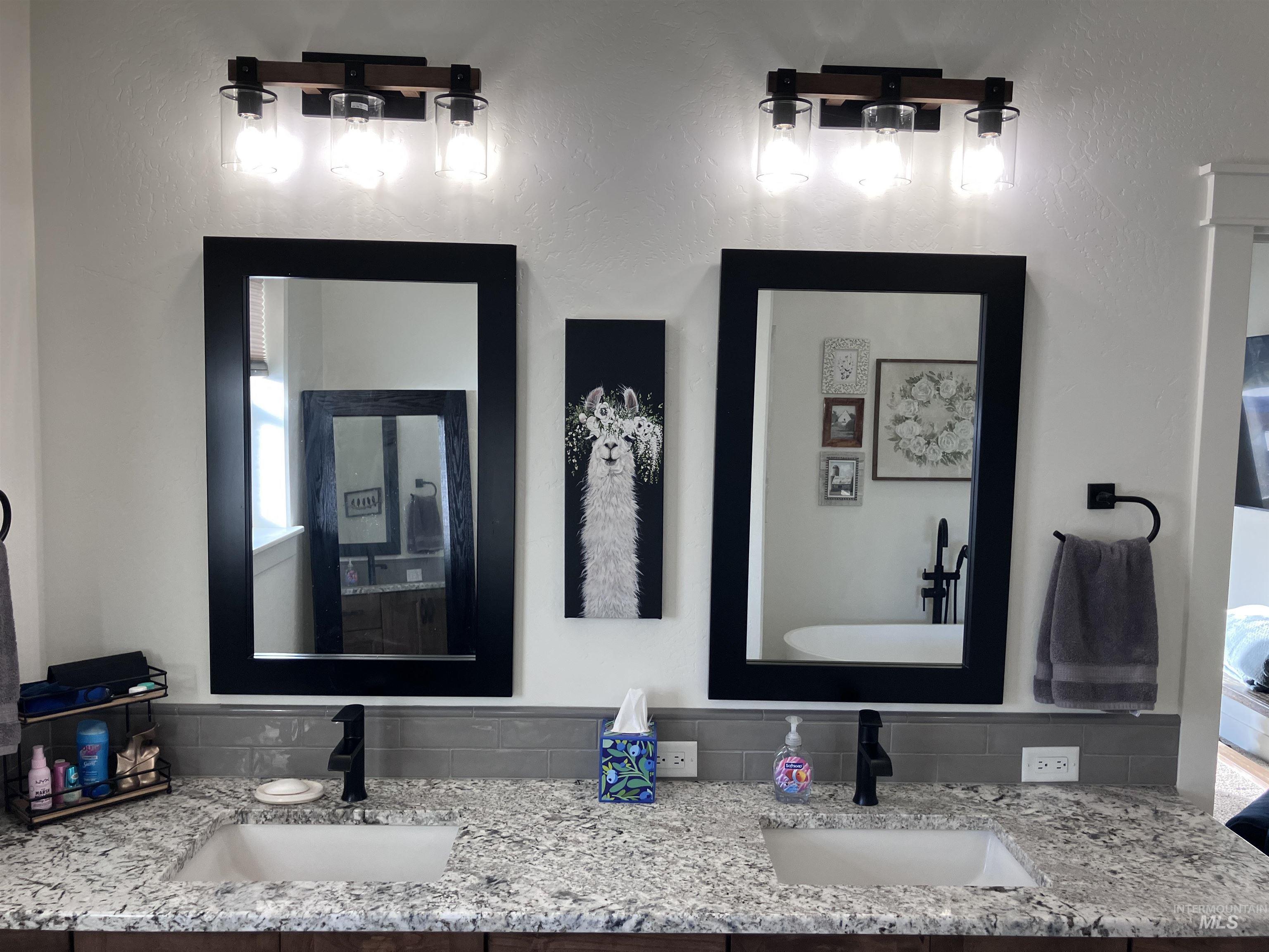 4089 N 2280 E, Filer, Idaho 83328, 5 Bedrooms, 3 Bathrooms, Residential For Sale, Price $899,000, 98968091