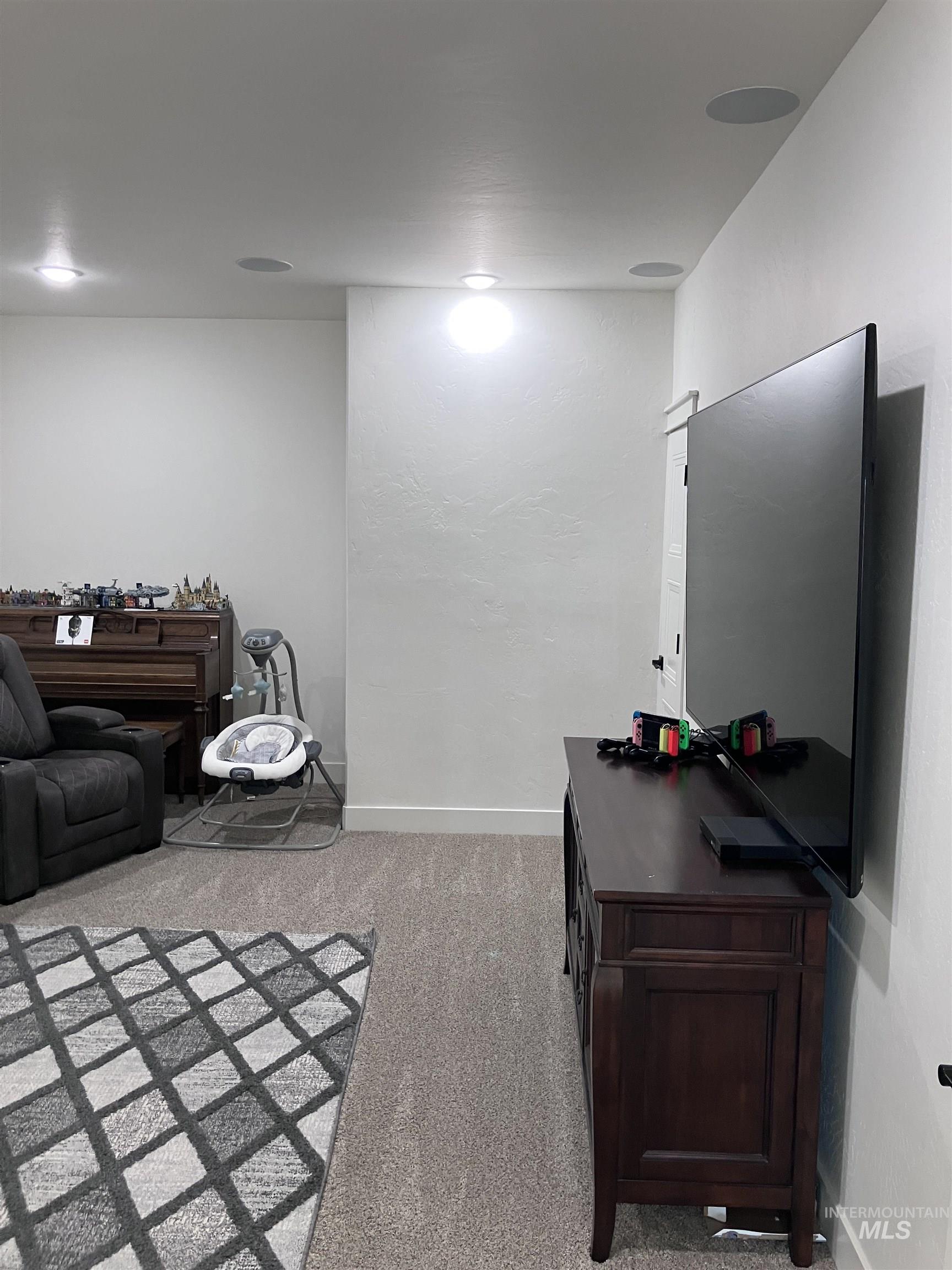 4089 N 2280 E, Filer, Idaho 83328, 5 Bedrooms, 3 Bathrooms, Residential For Sale, Price $899,000, 98968091