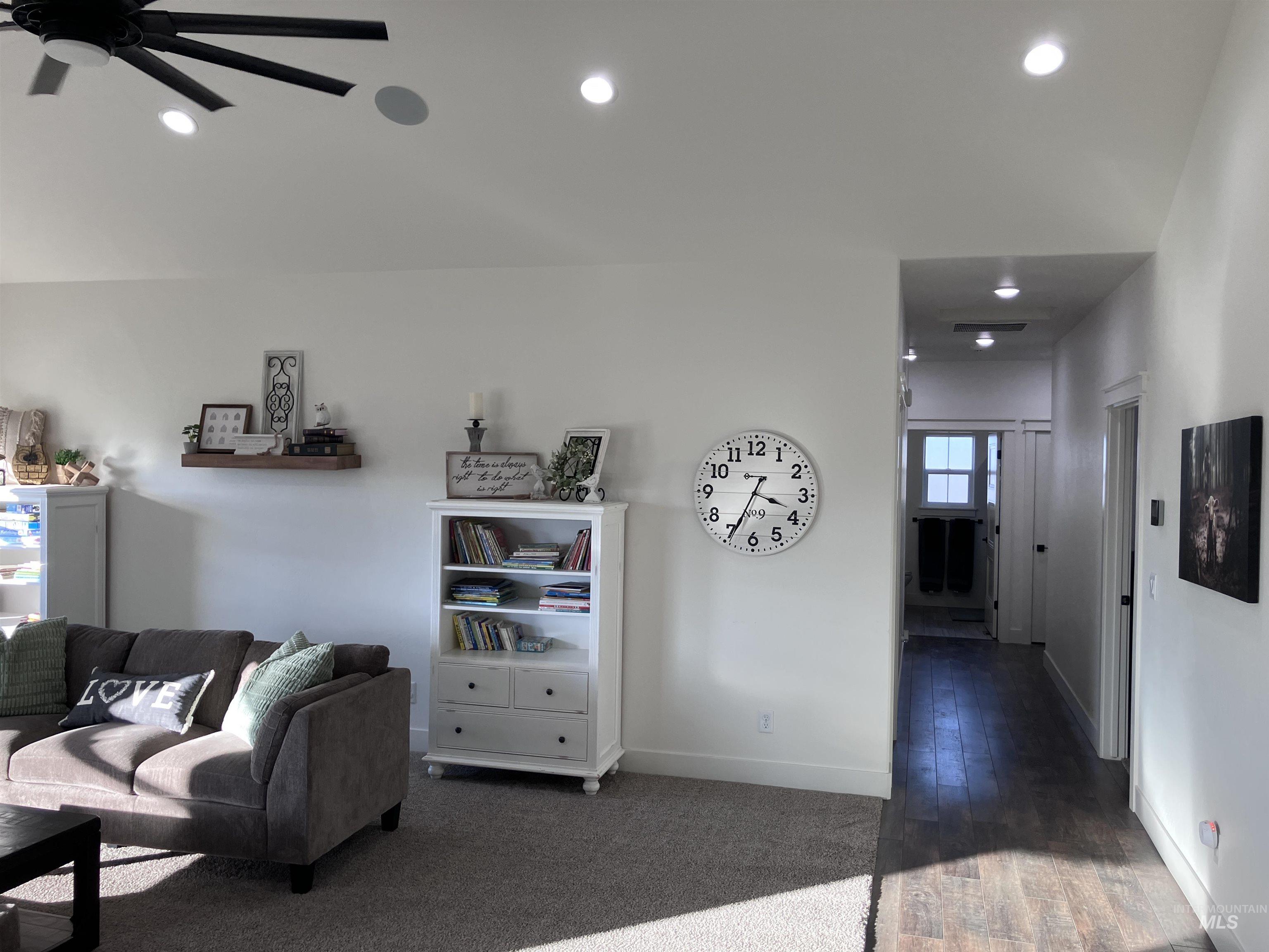 4089 N 2280 E, Filer, Idaho 83328, 5 Bedrooms, 3 Bathrooms, Residential For Sale, Price $899,000, 98968091