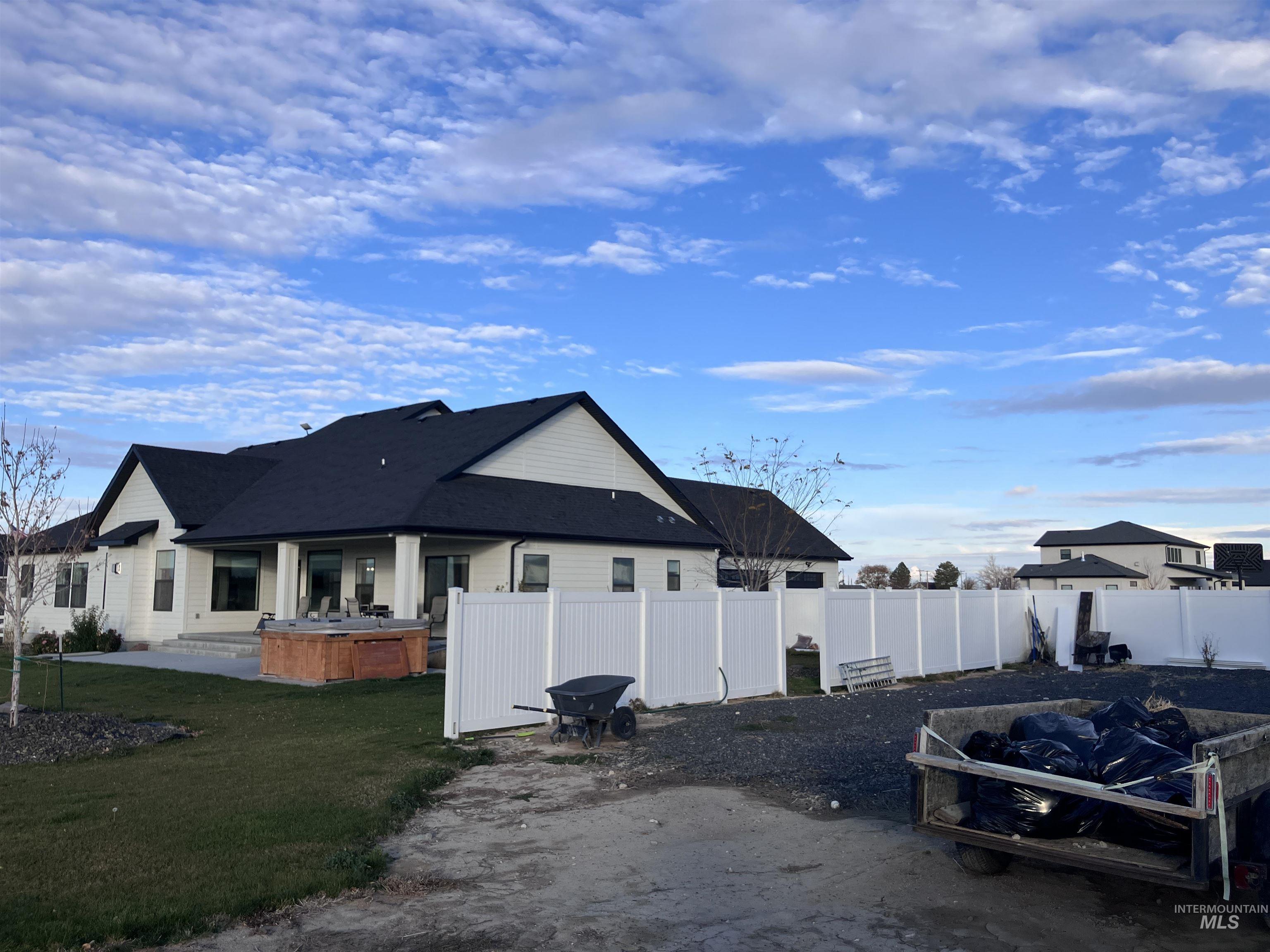 4089 N 2280 E, Filer, Idaho 83328, 5 Bedrooms, 3 Bathrooms, Residential For Sale, Price $899,000, 98968091