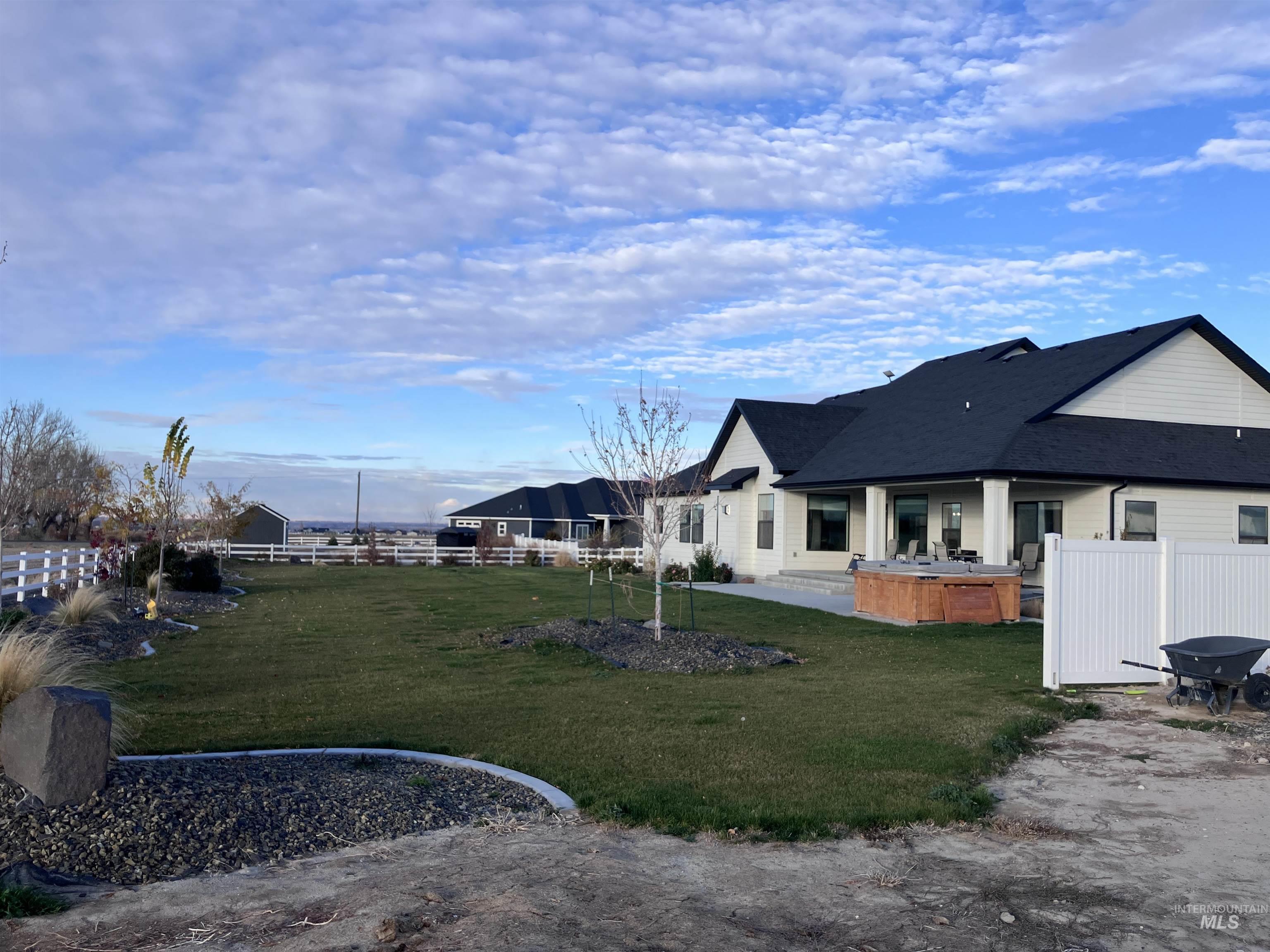 4089 N 2280 E, Filer, Idaho 83328, 5 Bedrooms, 3 Bathrooms, Residential For Sale, Price $899,000, 98968091