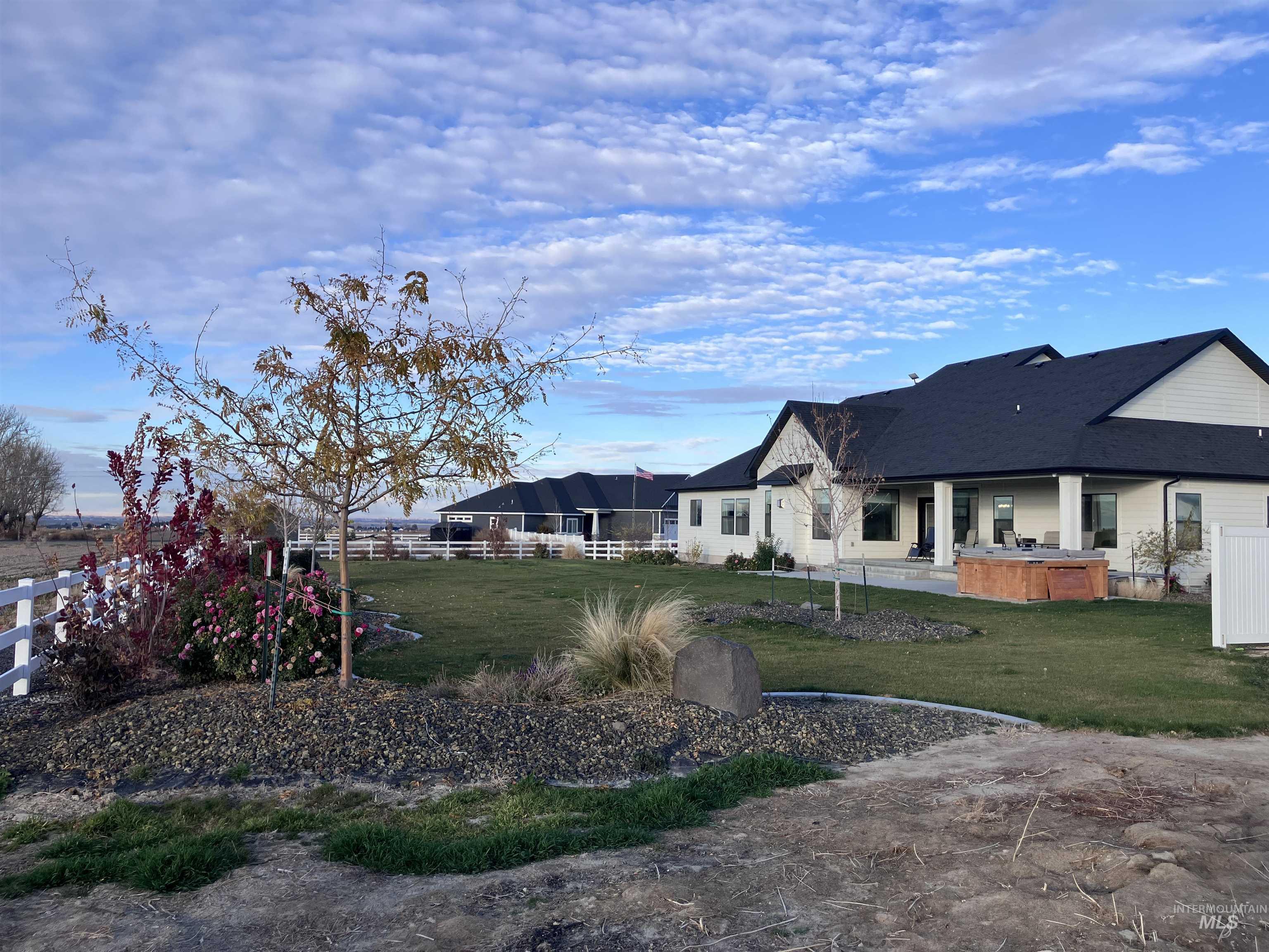 4089 N 2280 E, Filer, Idaho 83328, 5 Bedrooms, 3 Bathrooms, Residential For Sale, Price $899,000, 98968091