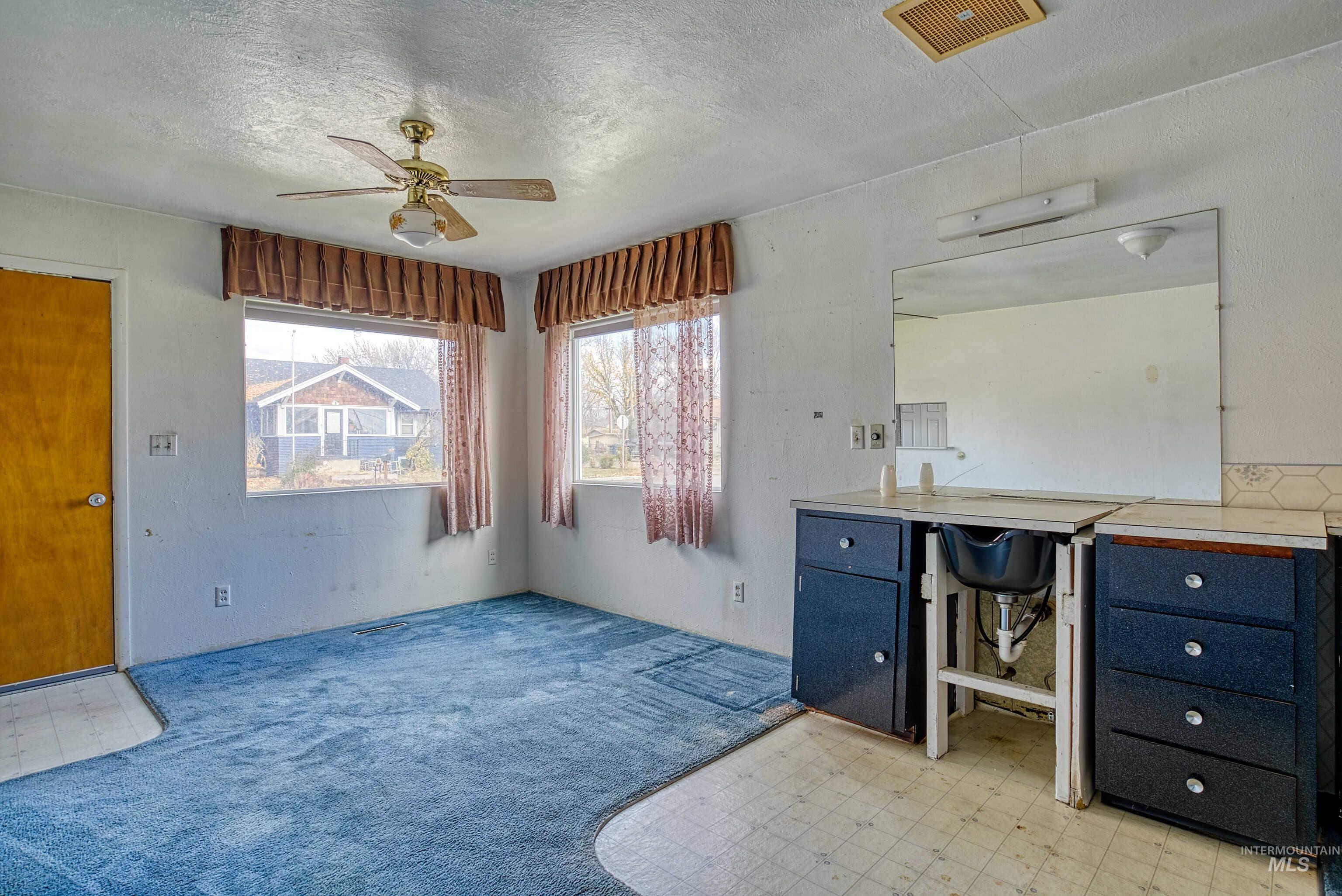 303 W 1st St, Middleton, Idaho 83644, 3 Bedrooms, 1.5 Bathrooms, Residential For Sale, Price $365,000, 98968093