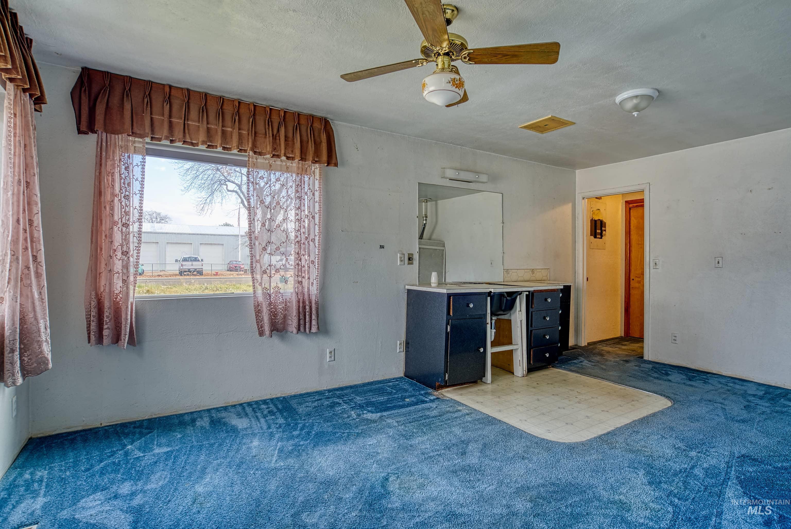 303 W 1st St, Middleton, Idaho 83644, 3 Bedrooms, 1.5 Bathrooms, Residential For Sale, Price $365,000, 98968093